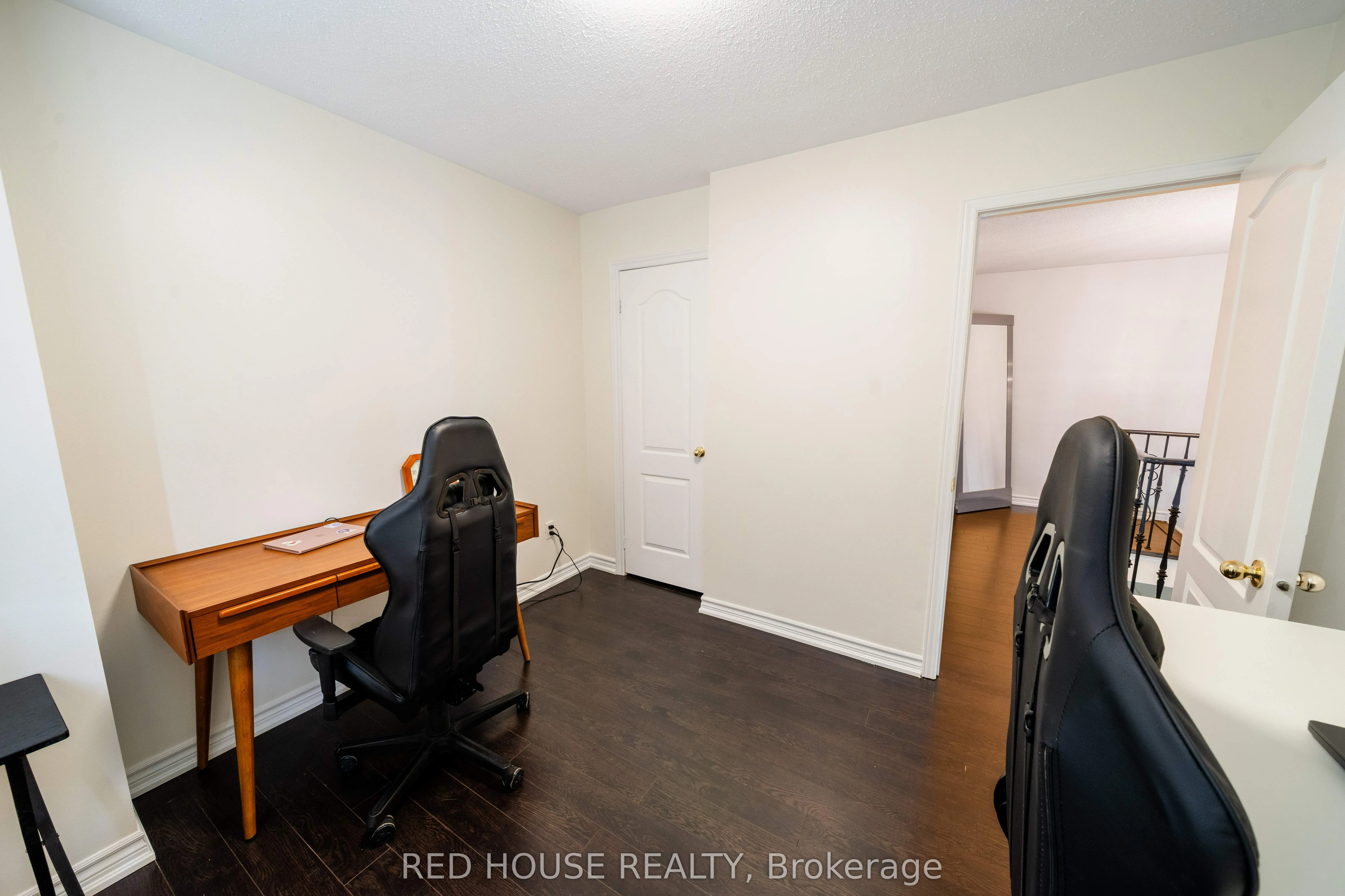 78 Passfield Trail