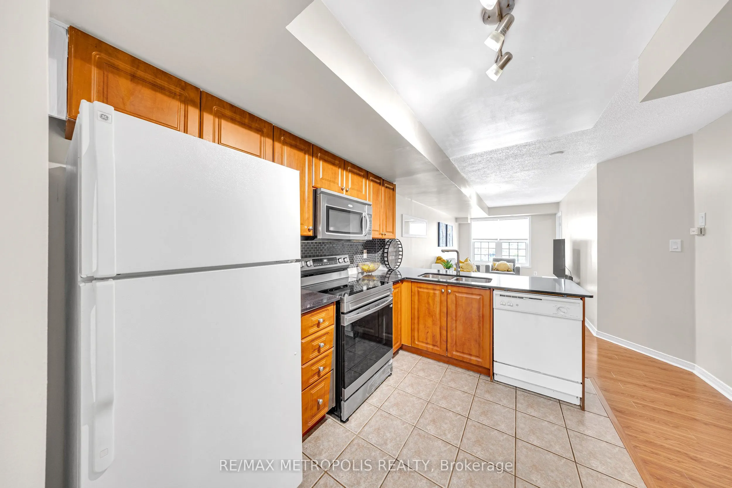 37 Four Winds Drive, #19