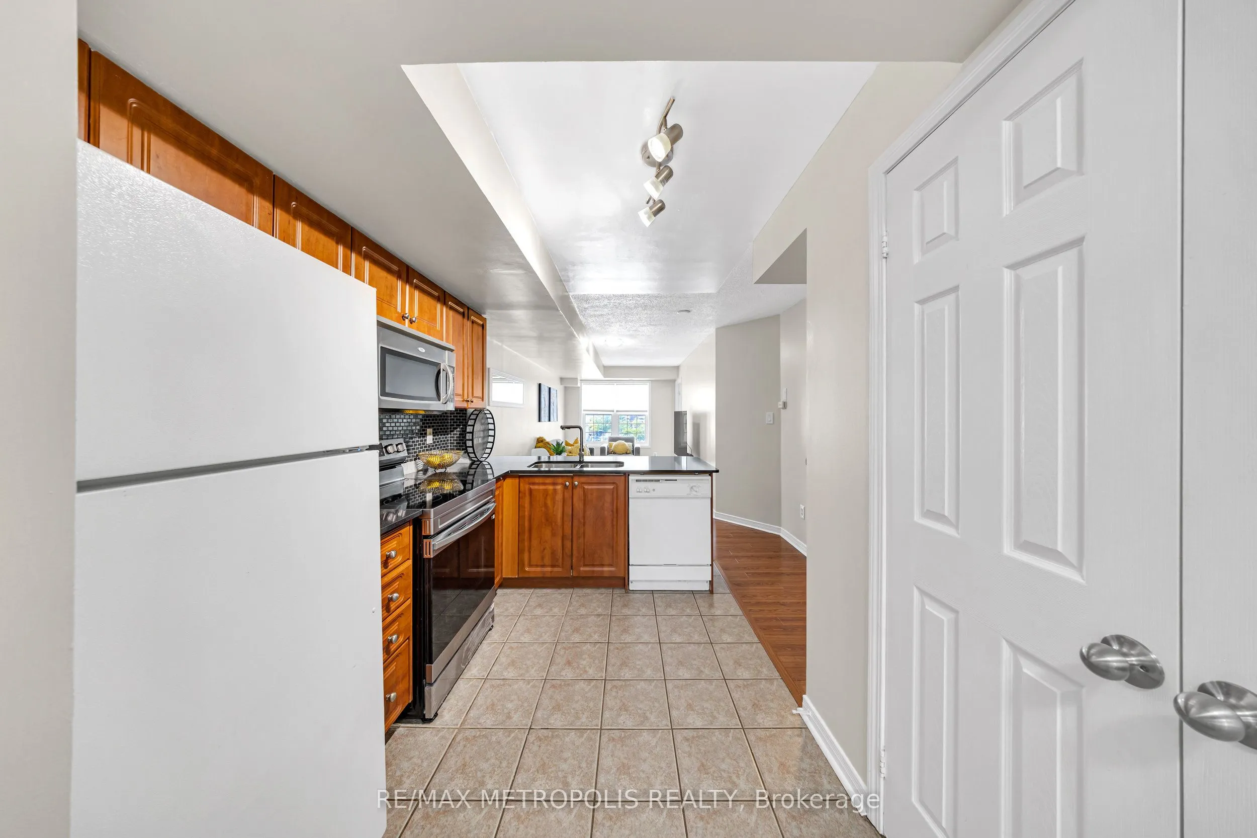 37 Four Winds Drive, #19