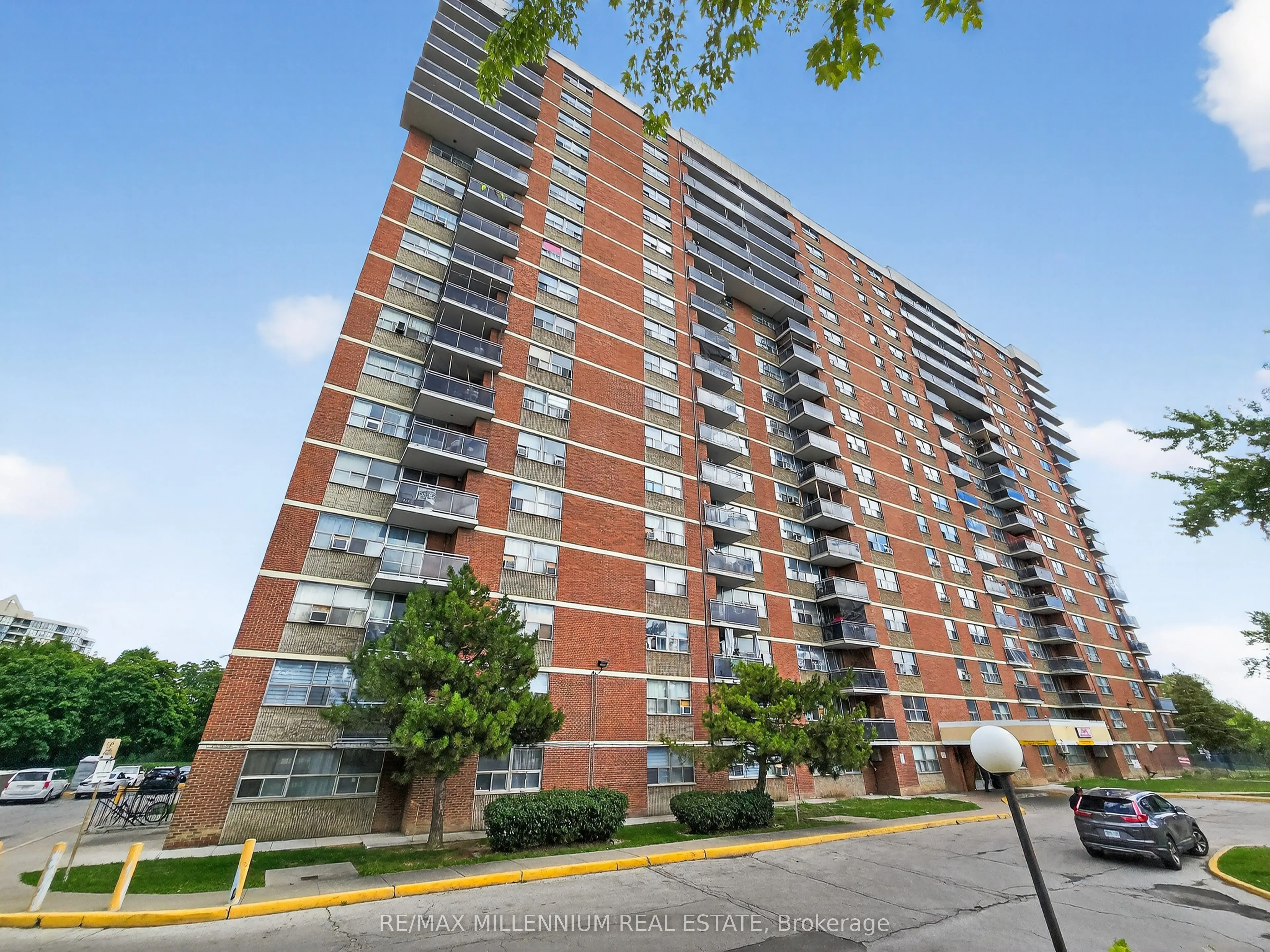 2645 Kipling Avenue, #1811