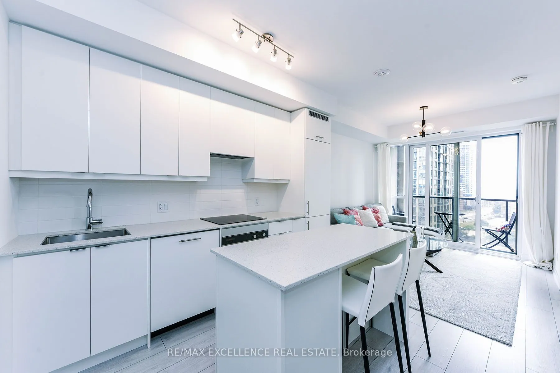 30 Elm Drive, #805