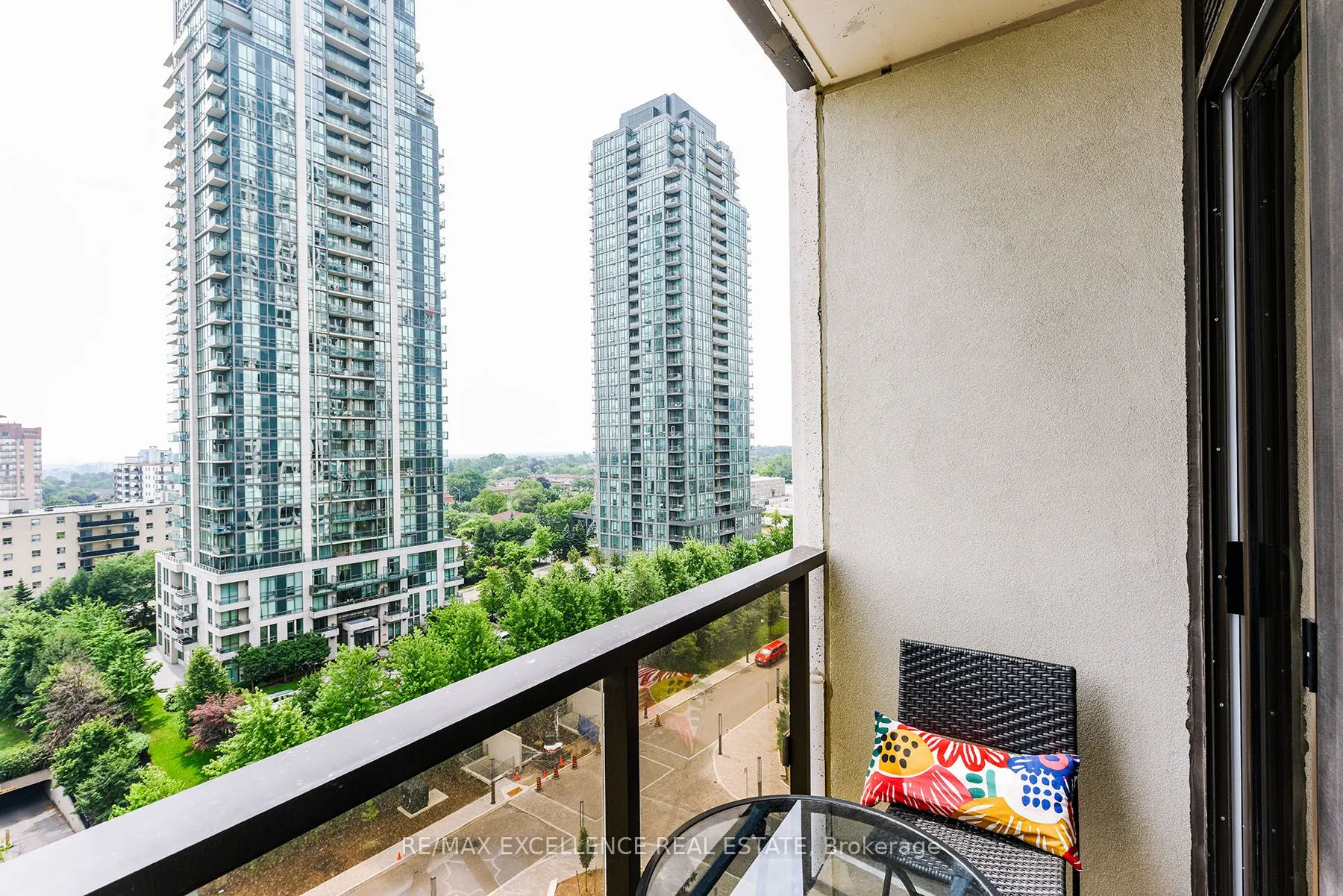 30 Elm Drive, #805