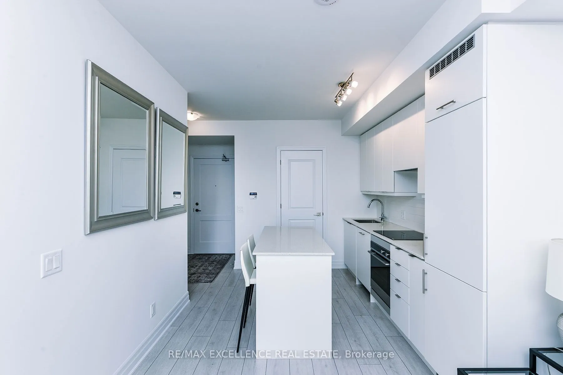 30 Elm Drive, #805