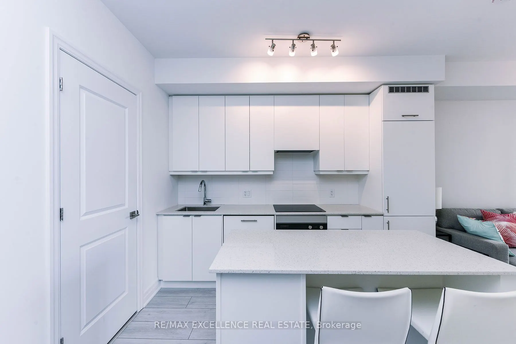 30 Elm Drive, #805