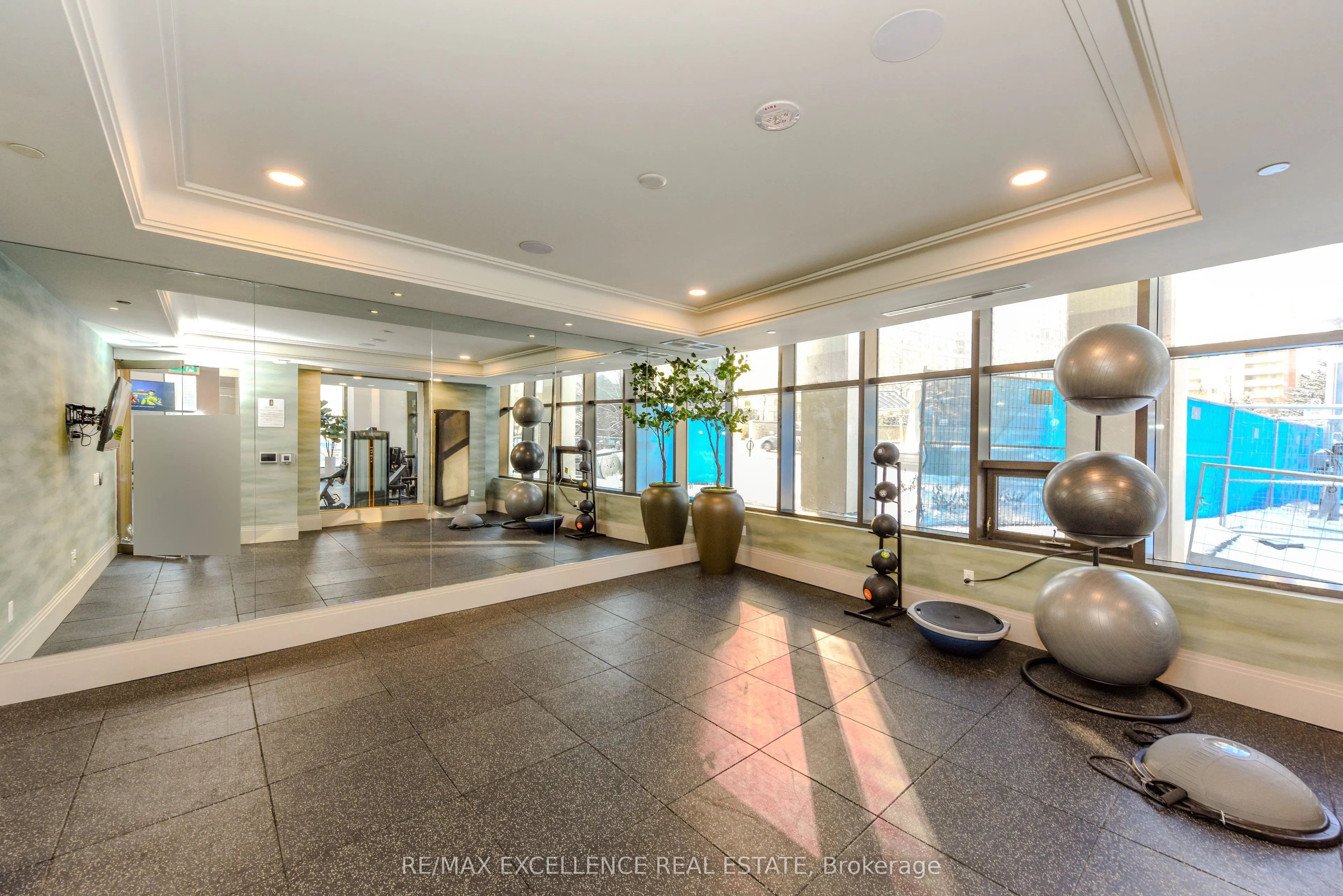 30 Elm Drive, #805