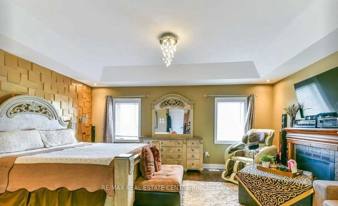 12 Fort Williams Drive
