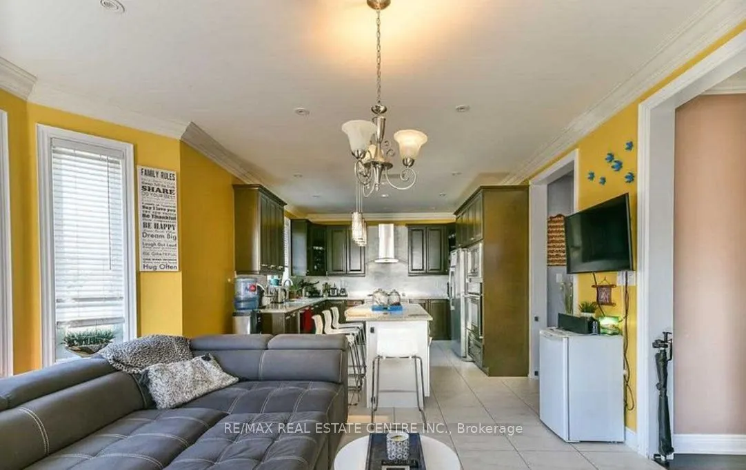 12 Fort Williams Drive