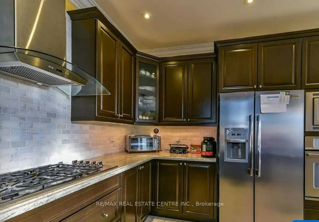12 Fort Williams Drive