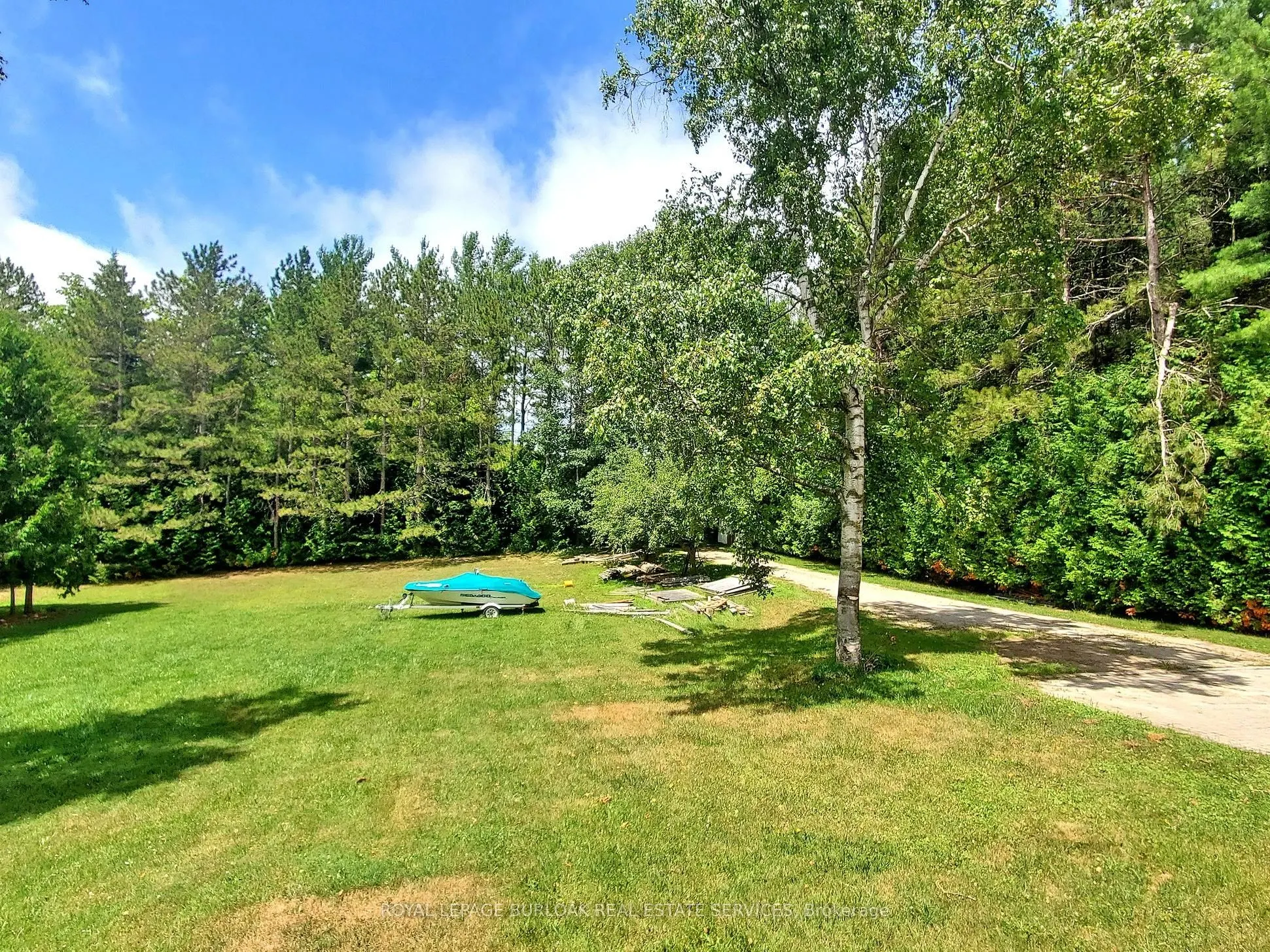 569 Highpoint Side Road