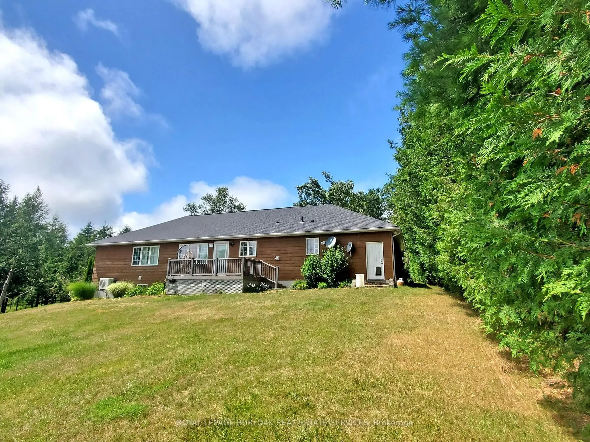 569 Highpoint Side Road