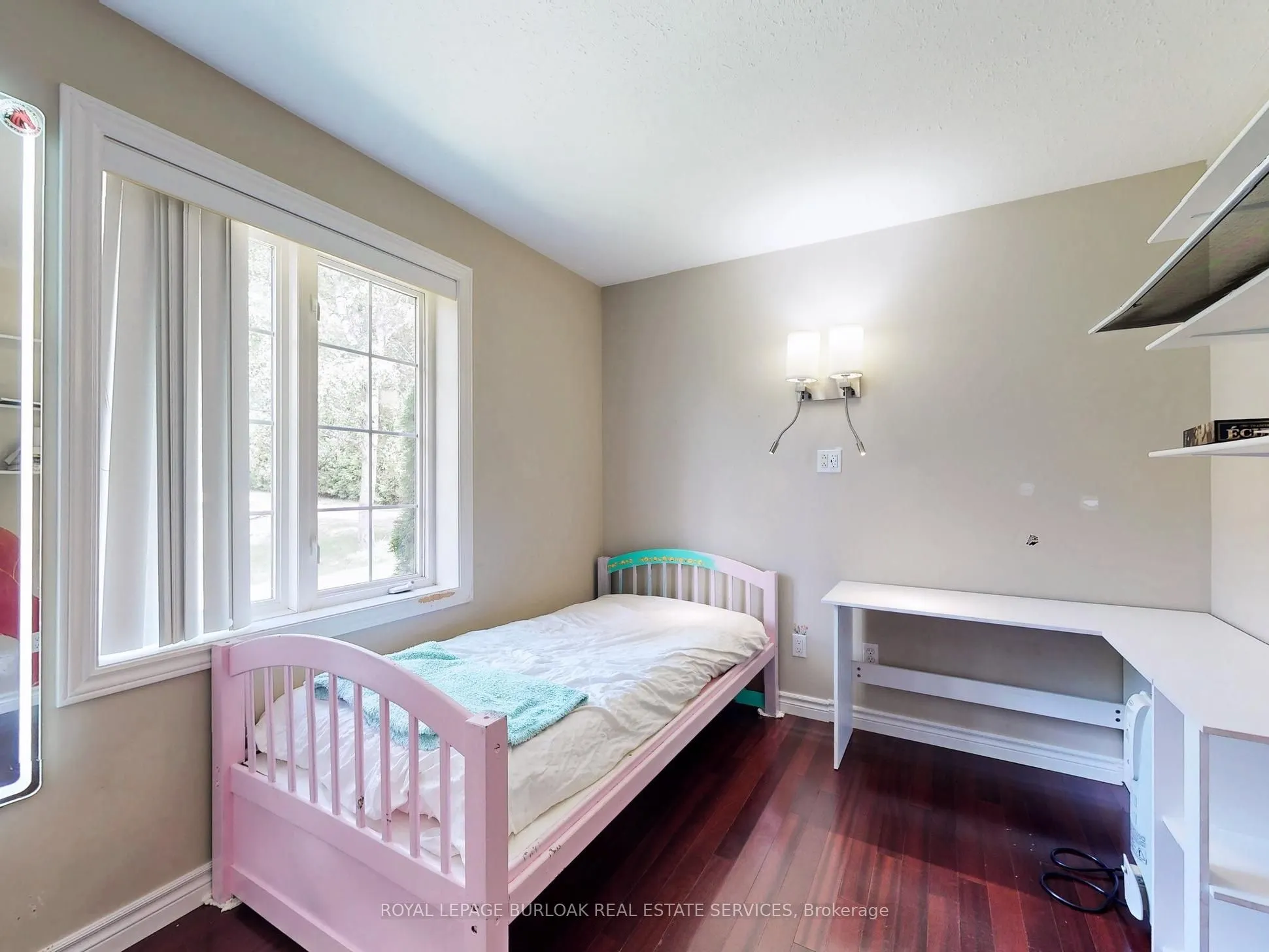 569 Highpoint Side Road