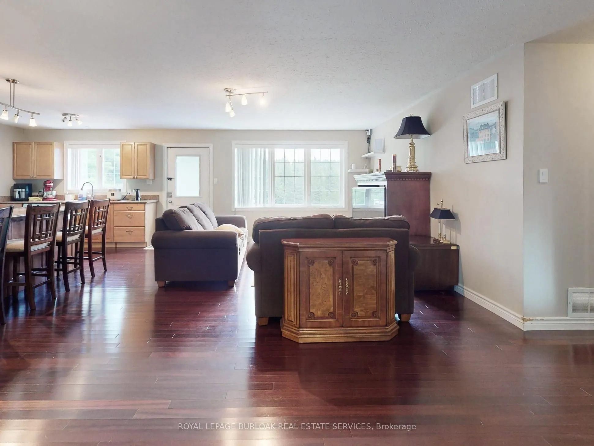 569 Highpoint Side Road
