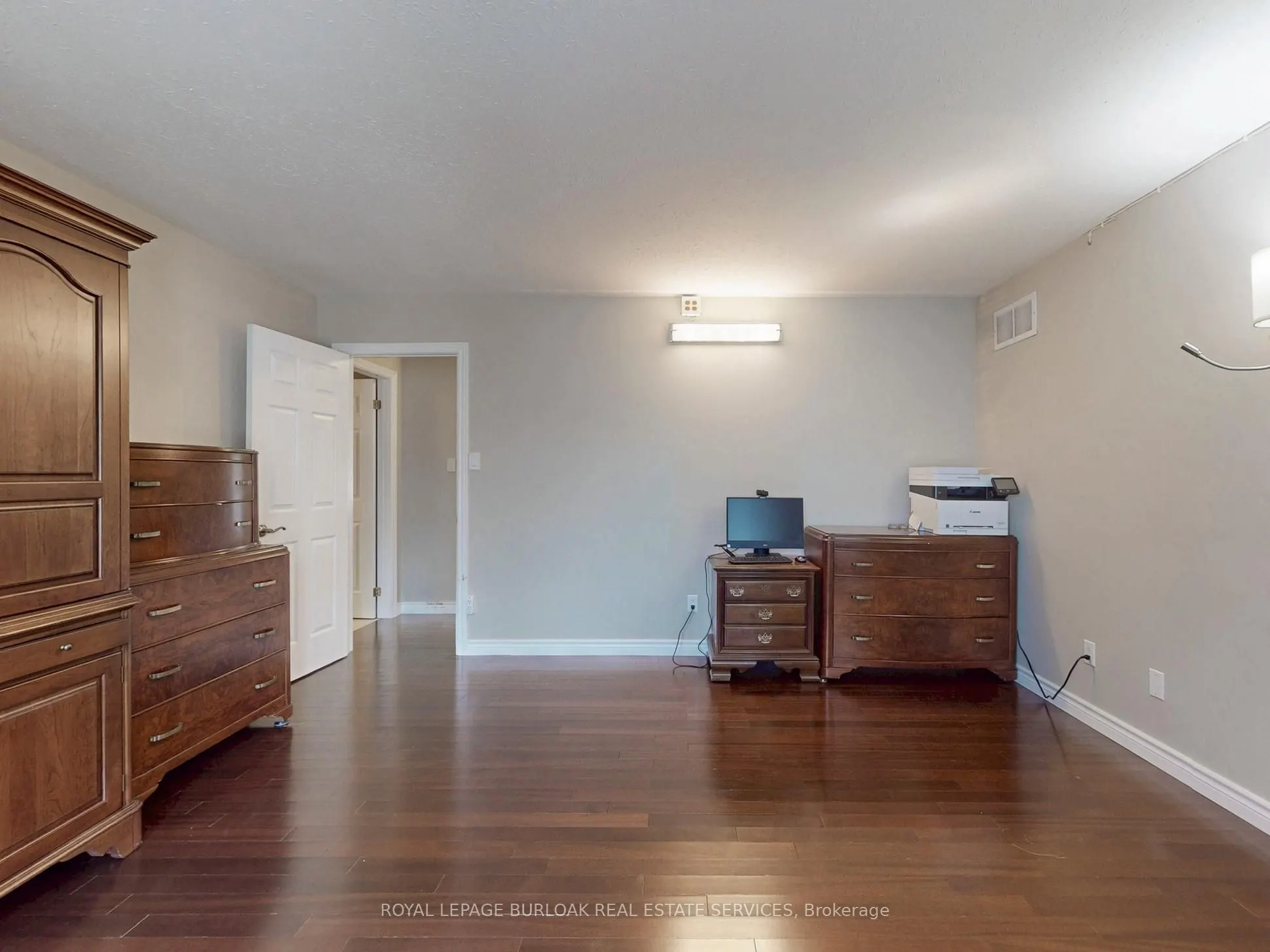 569 Highpoint Side Road