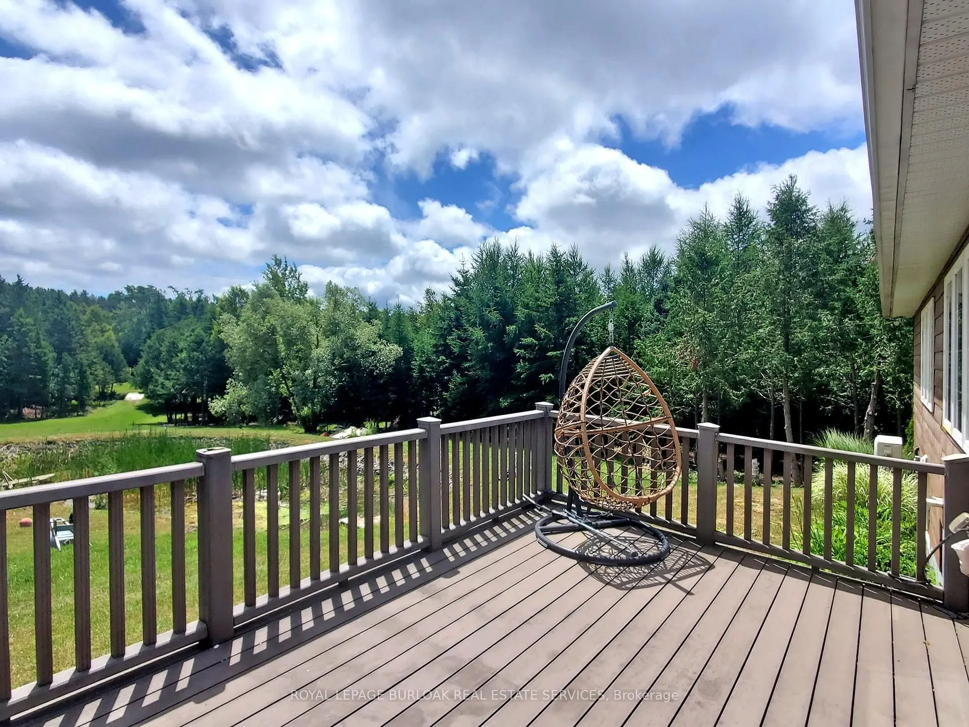 569 Highpoint Side Road