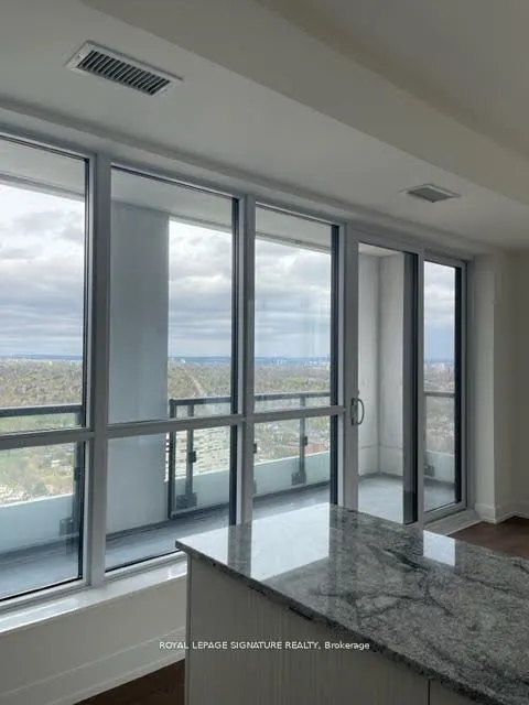 5 Mabelle Avenue, #U4335