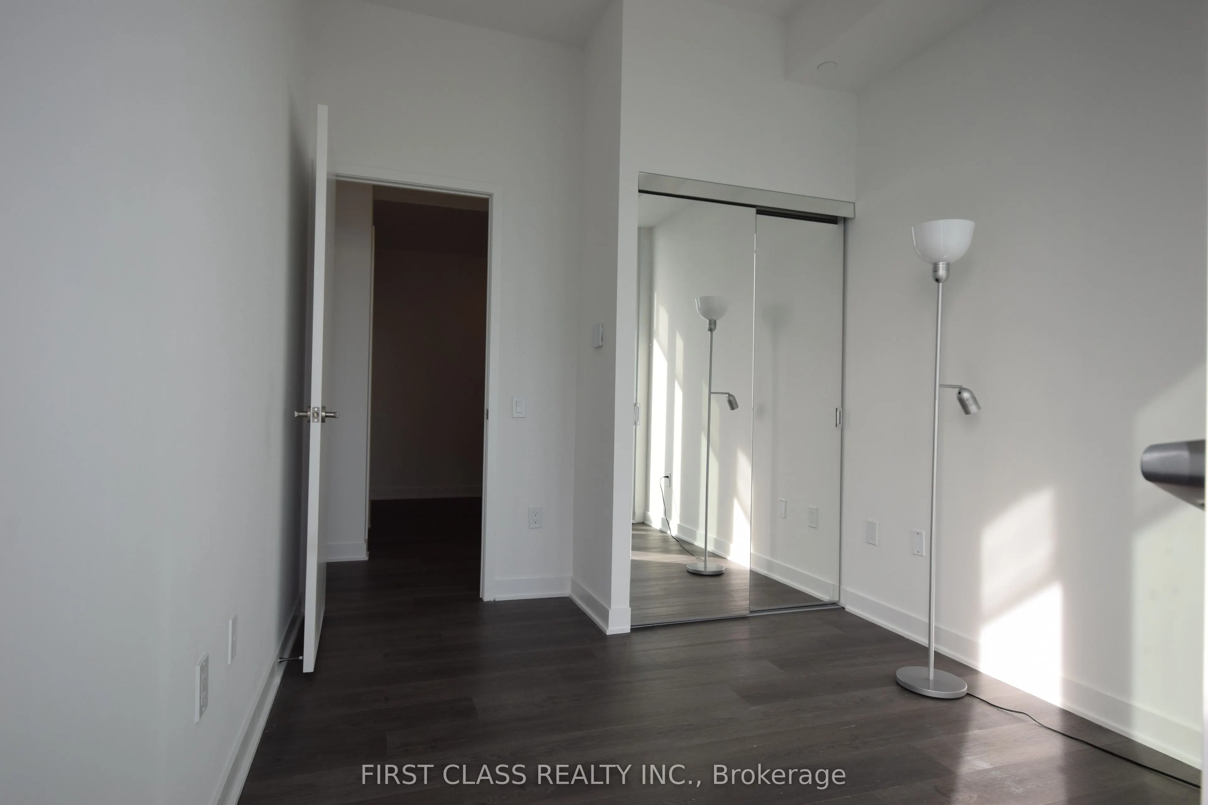 3900 CONFEDERATION Parkway S, #5803
