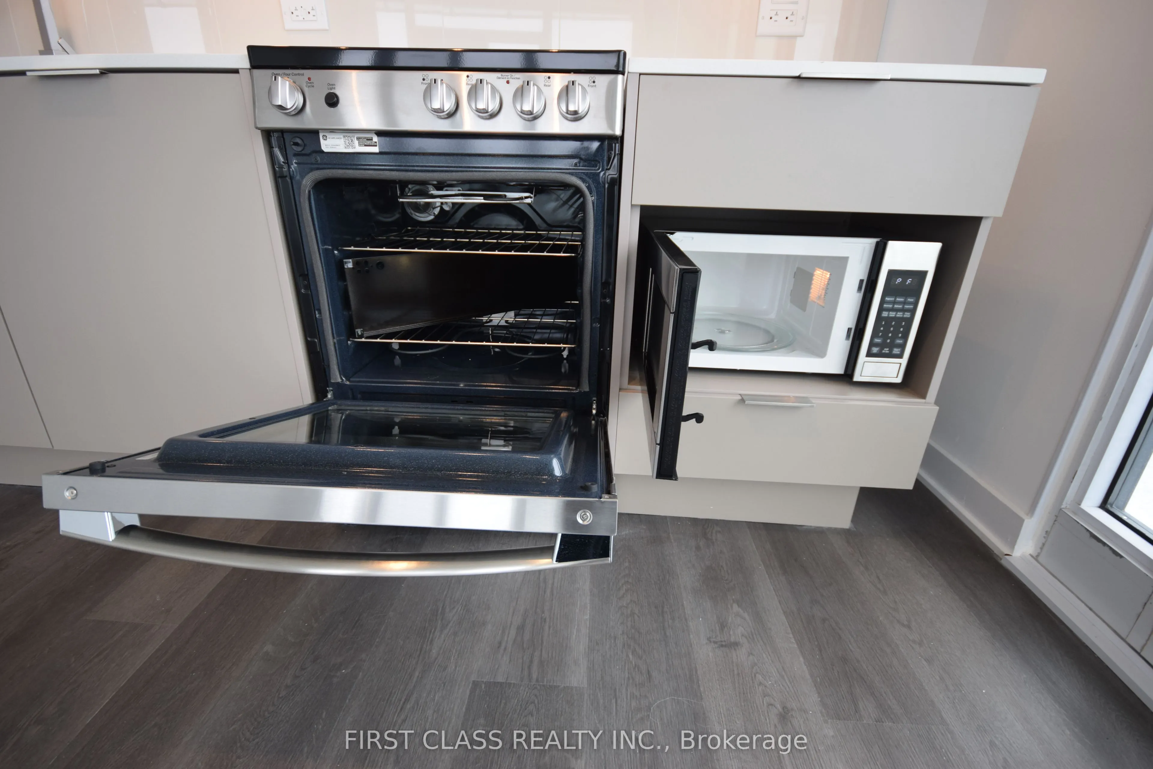 3900 CONFEDERATION Parkway S, #5803