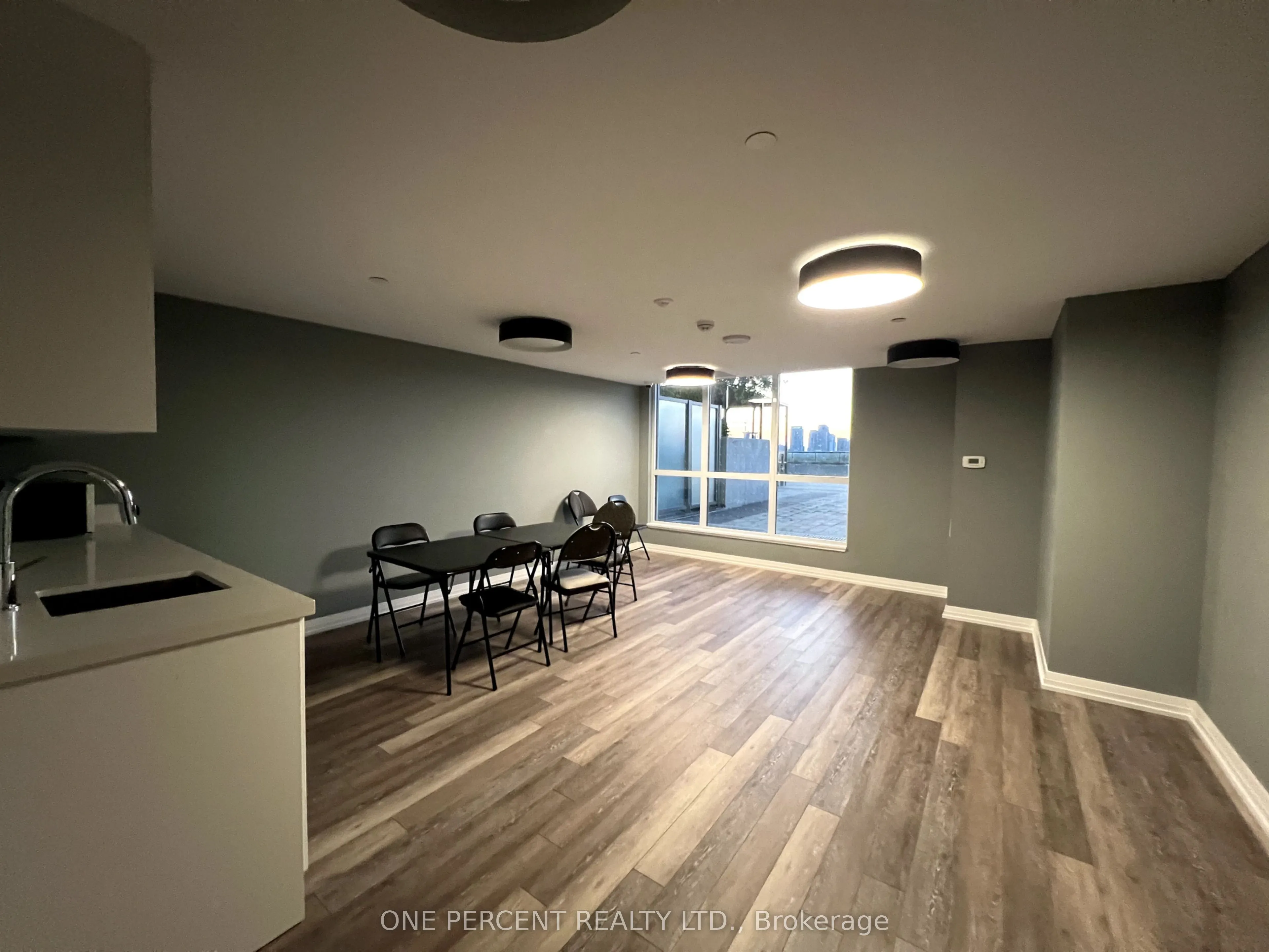 50 Thomas Riley Road, #819
