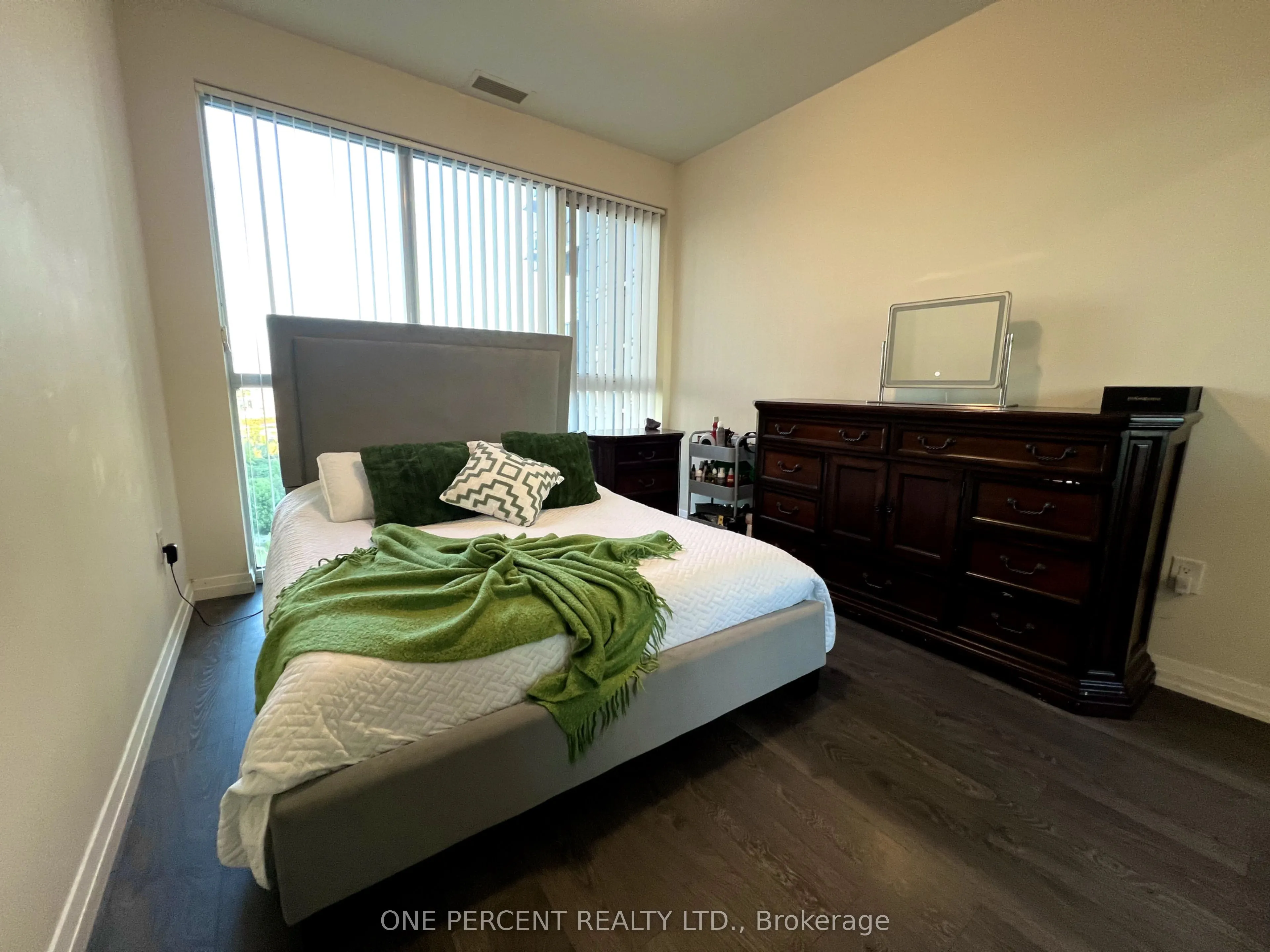 50 Thomas Riley Road, #819
