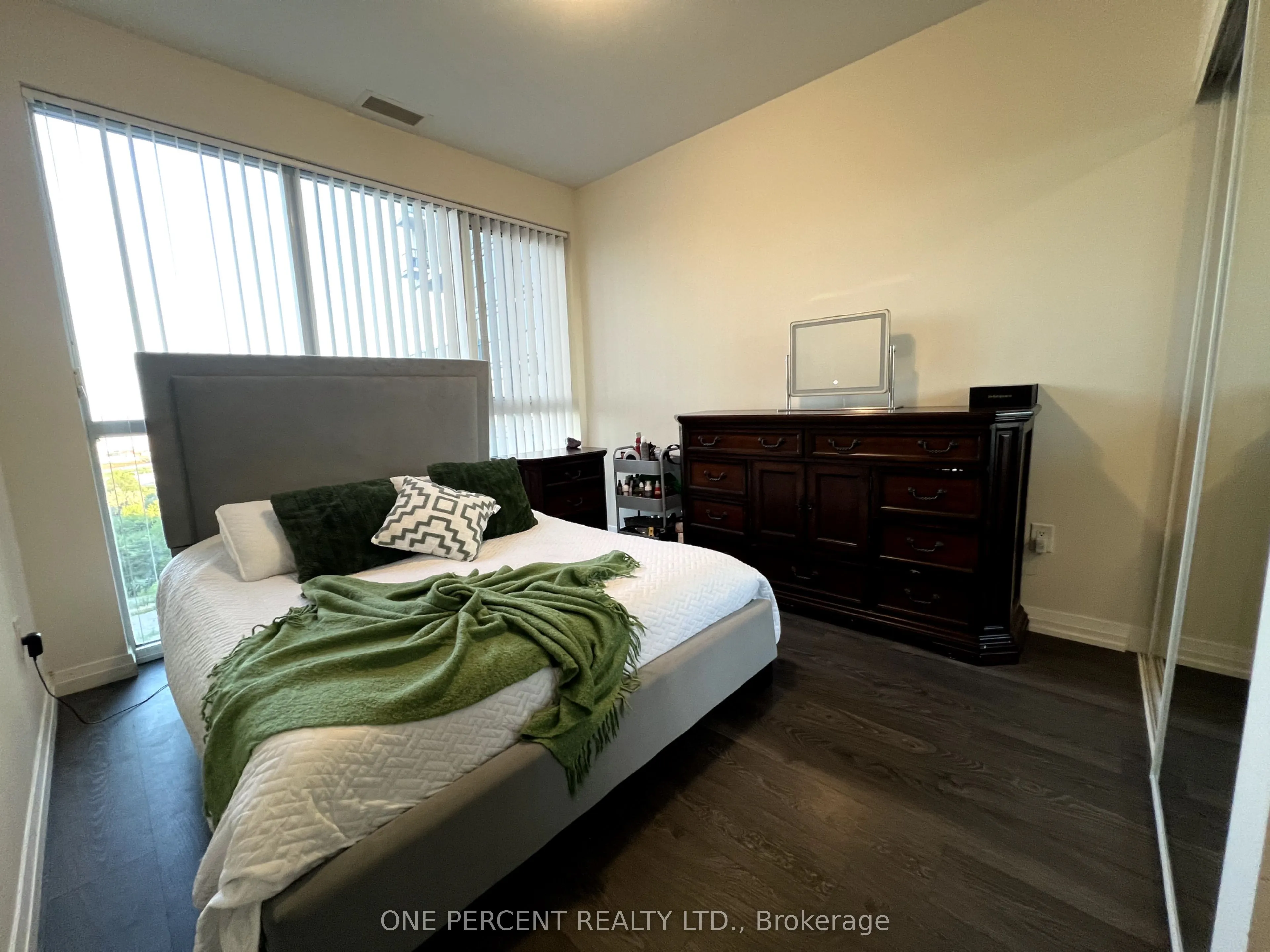 50 Thomas Riley Road, #819