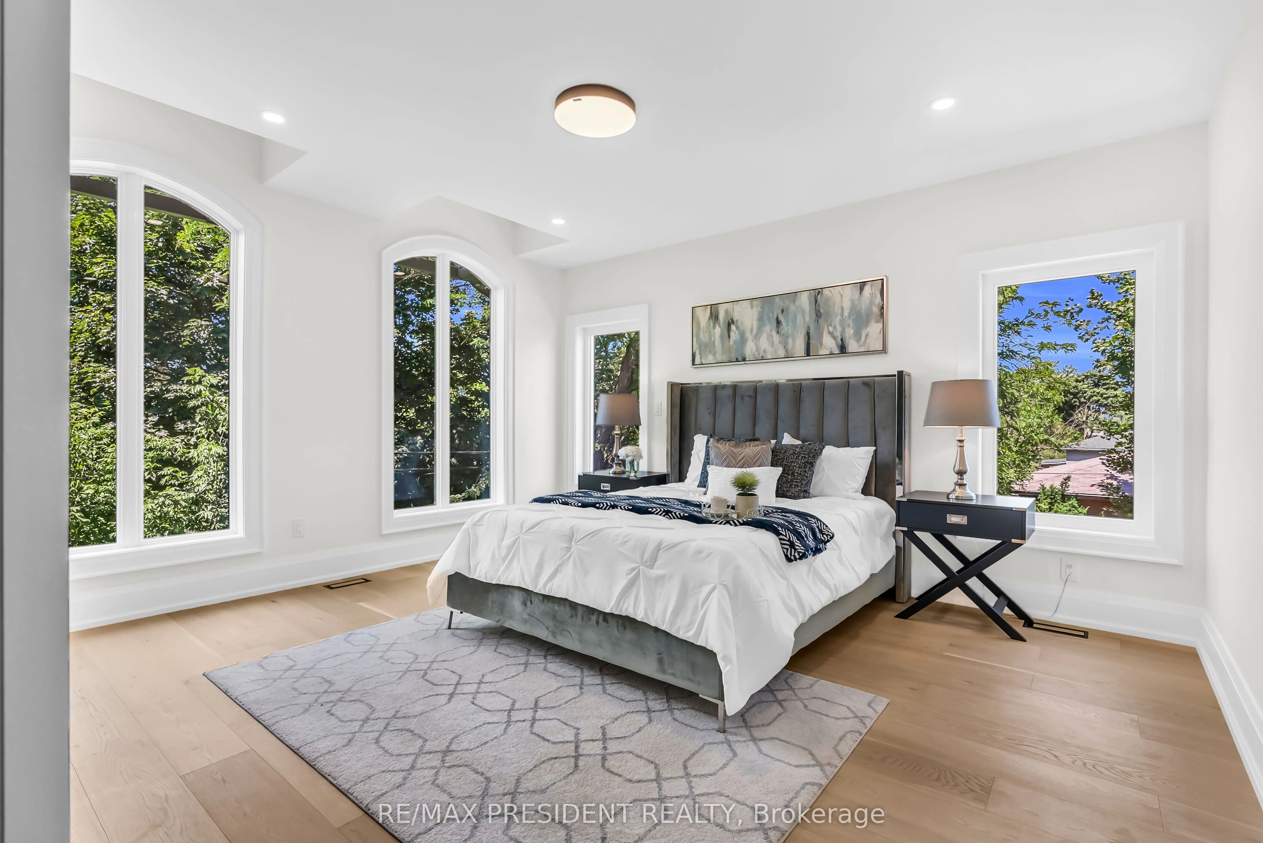 16 Humheller Road