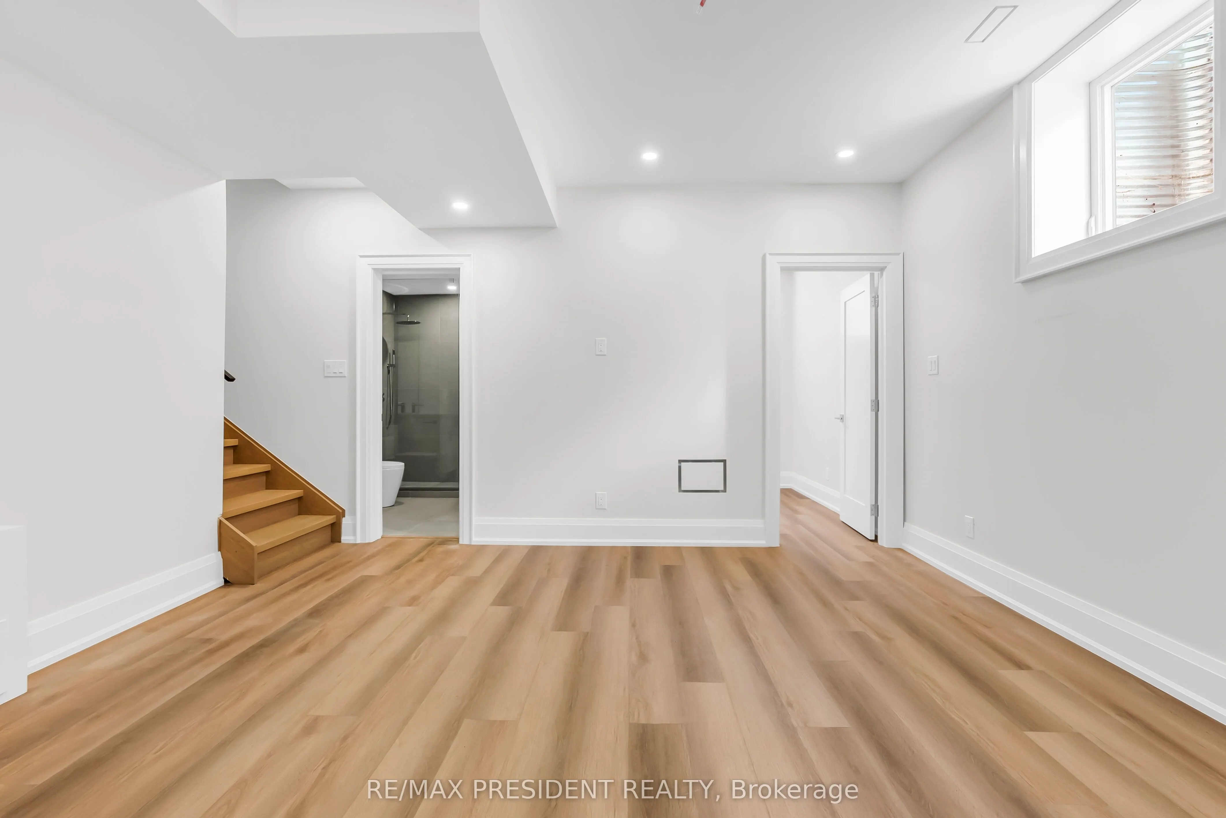 16 Humheller Road