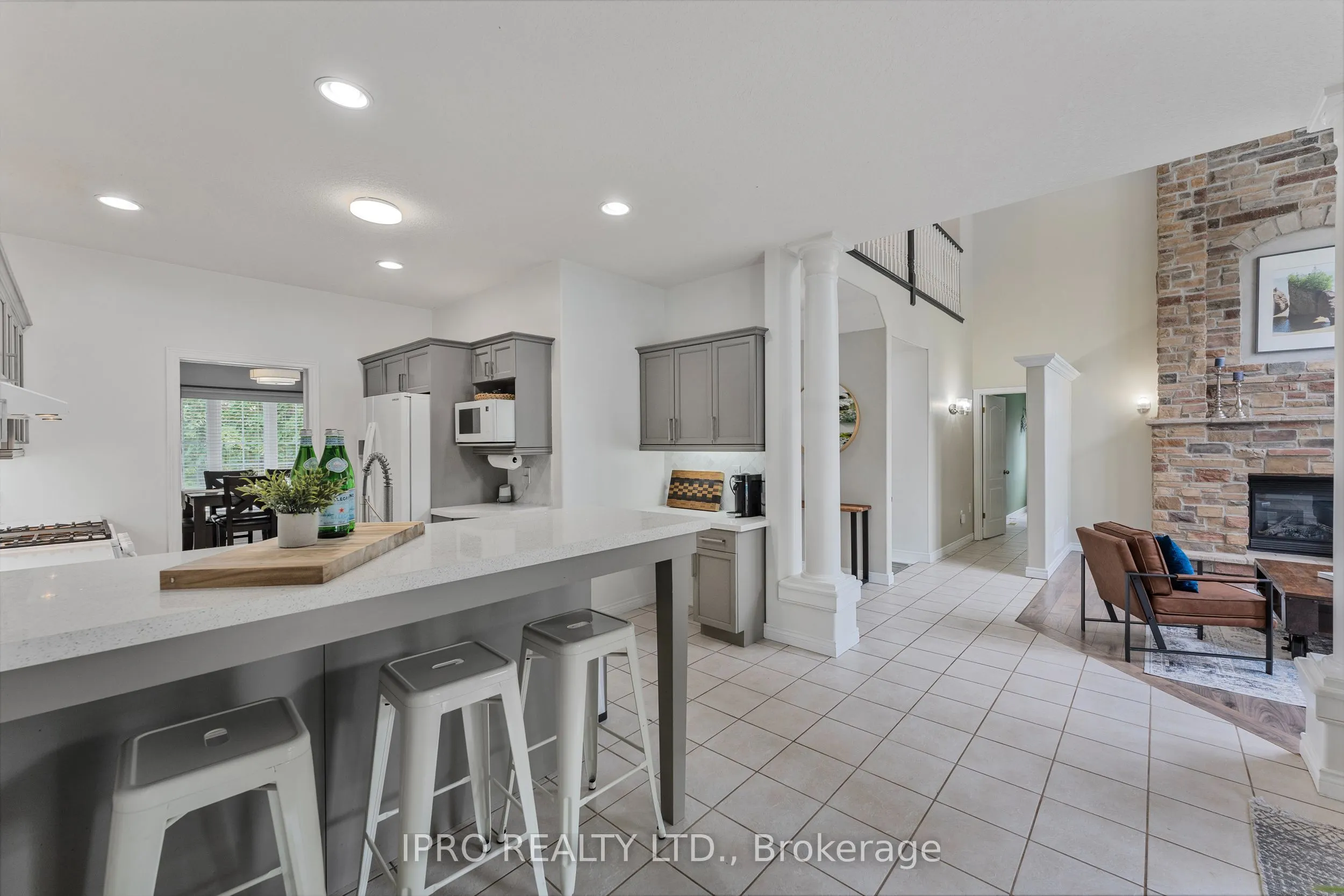 2 Redfern Street