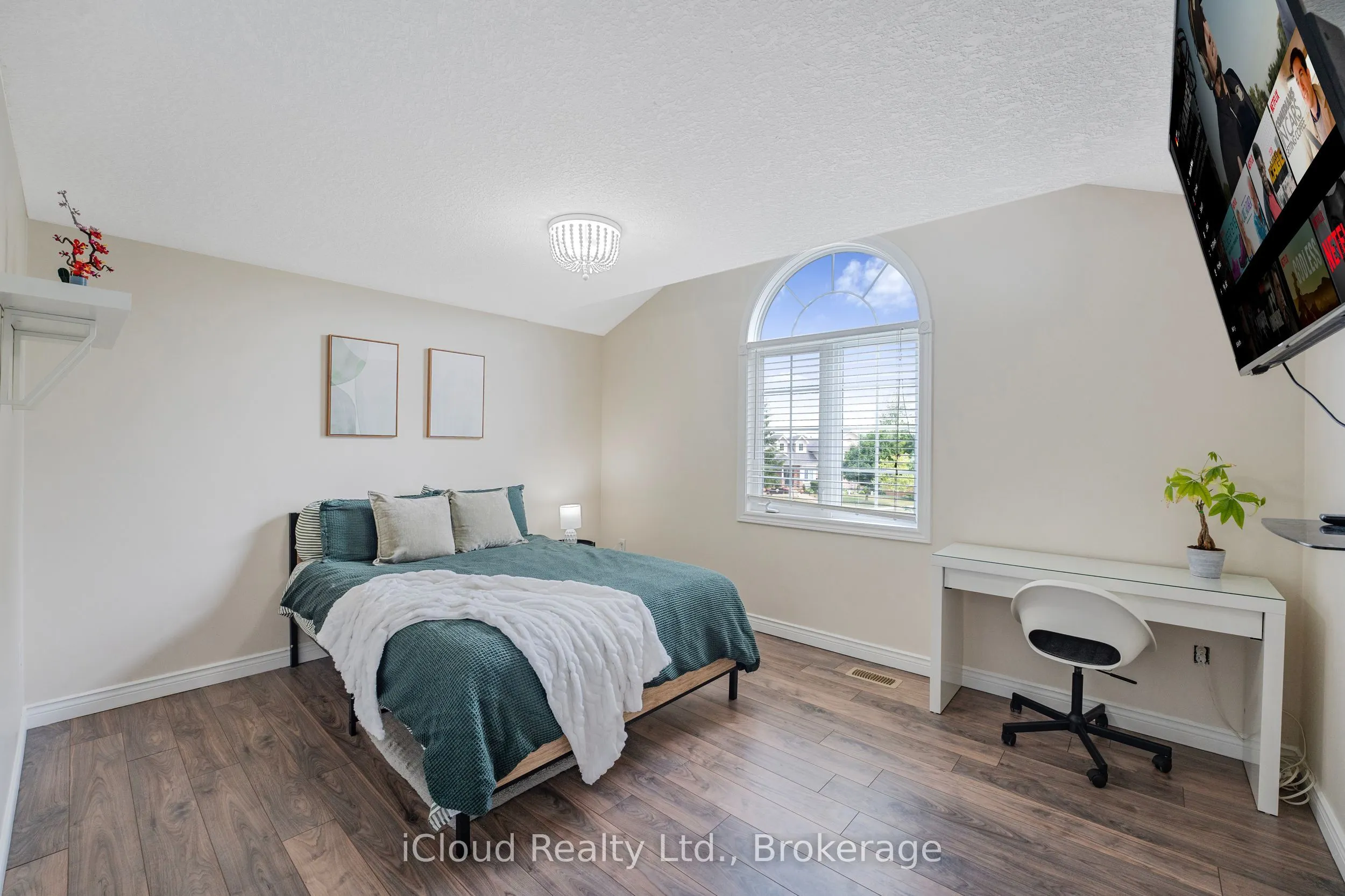2 Redfern Street