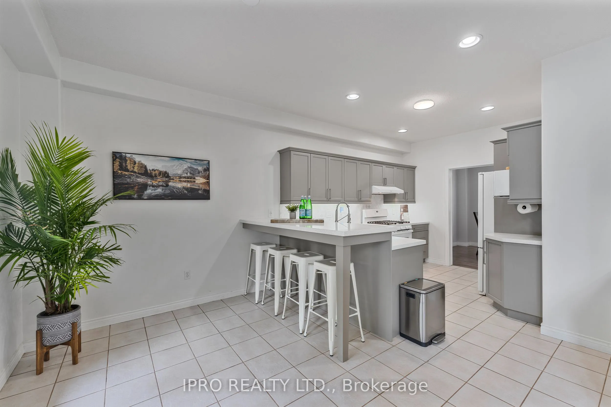 2 Redfern Street
