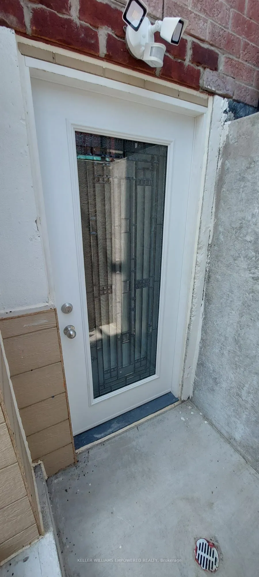 92 Polonia Avenue, #Basement