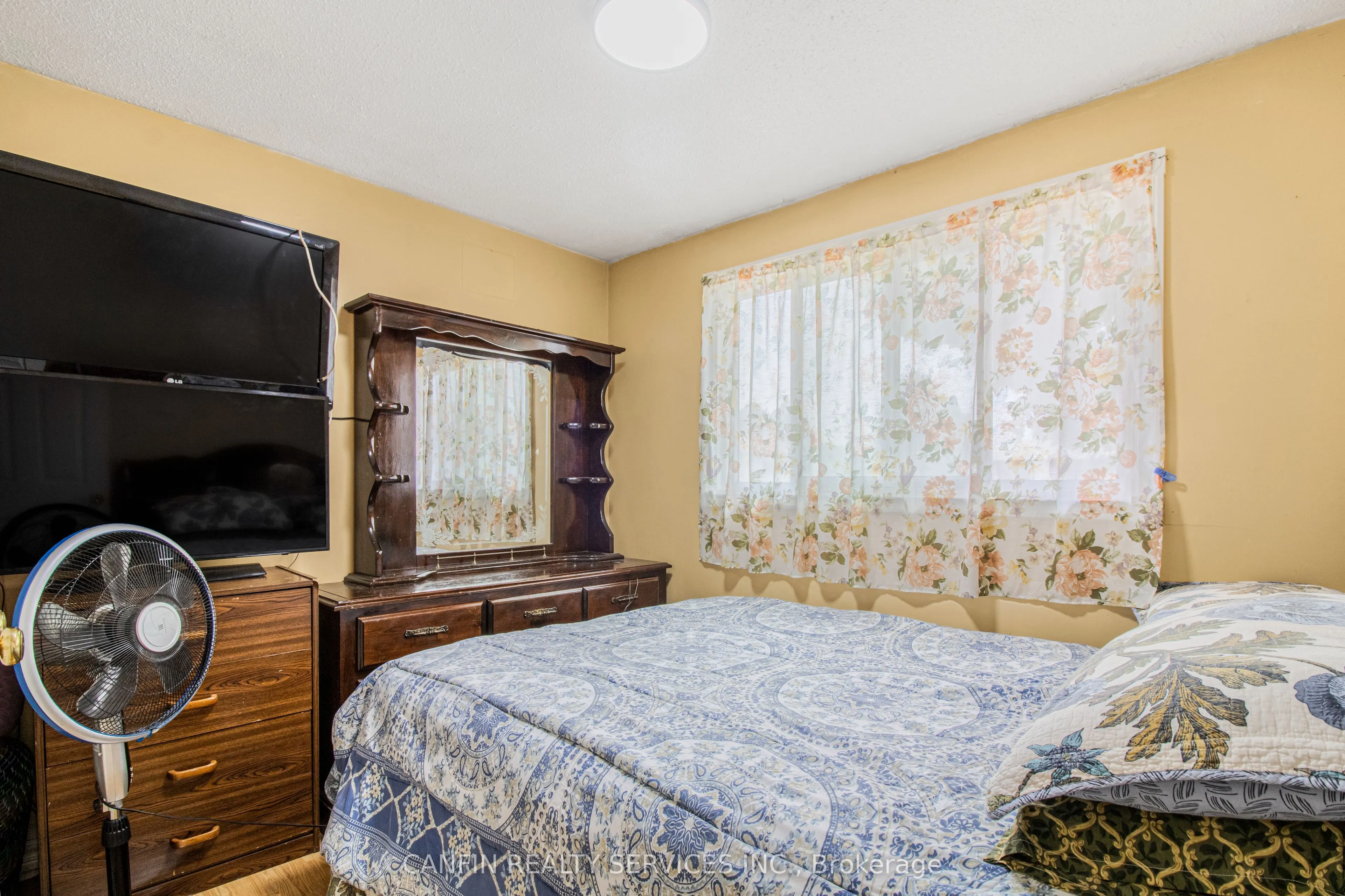 95 Huntingwood Crescent