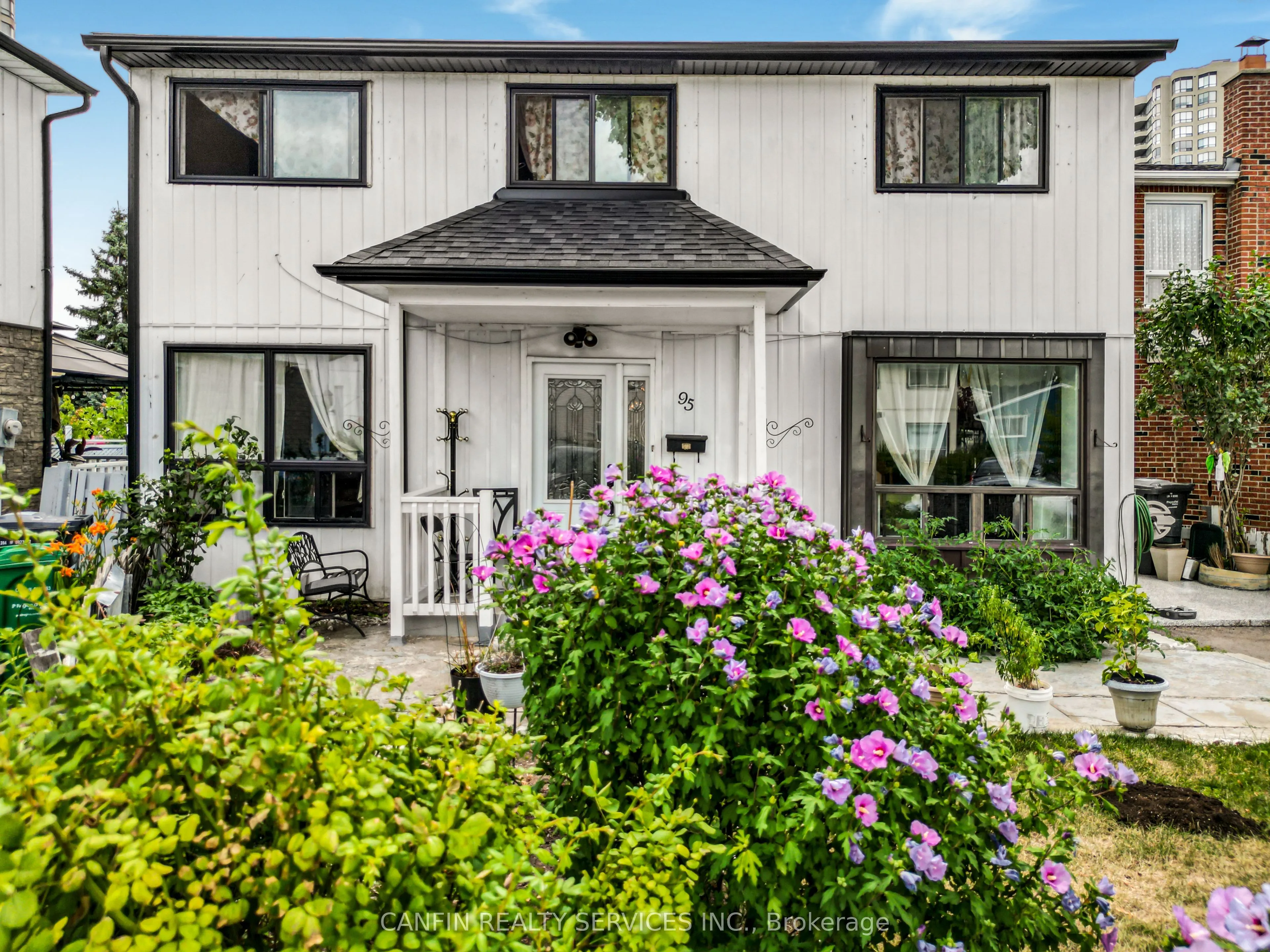 95 Huntingwood Crescent