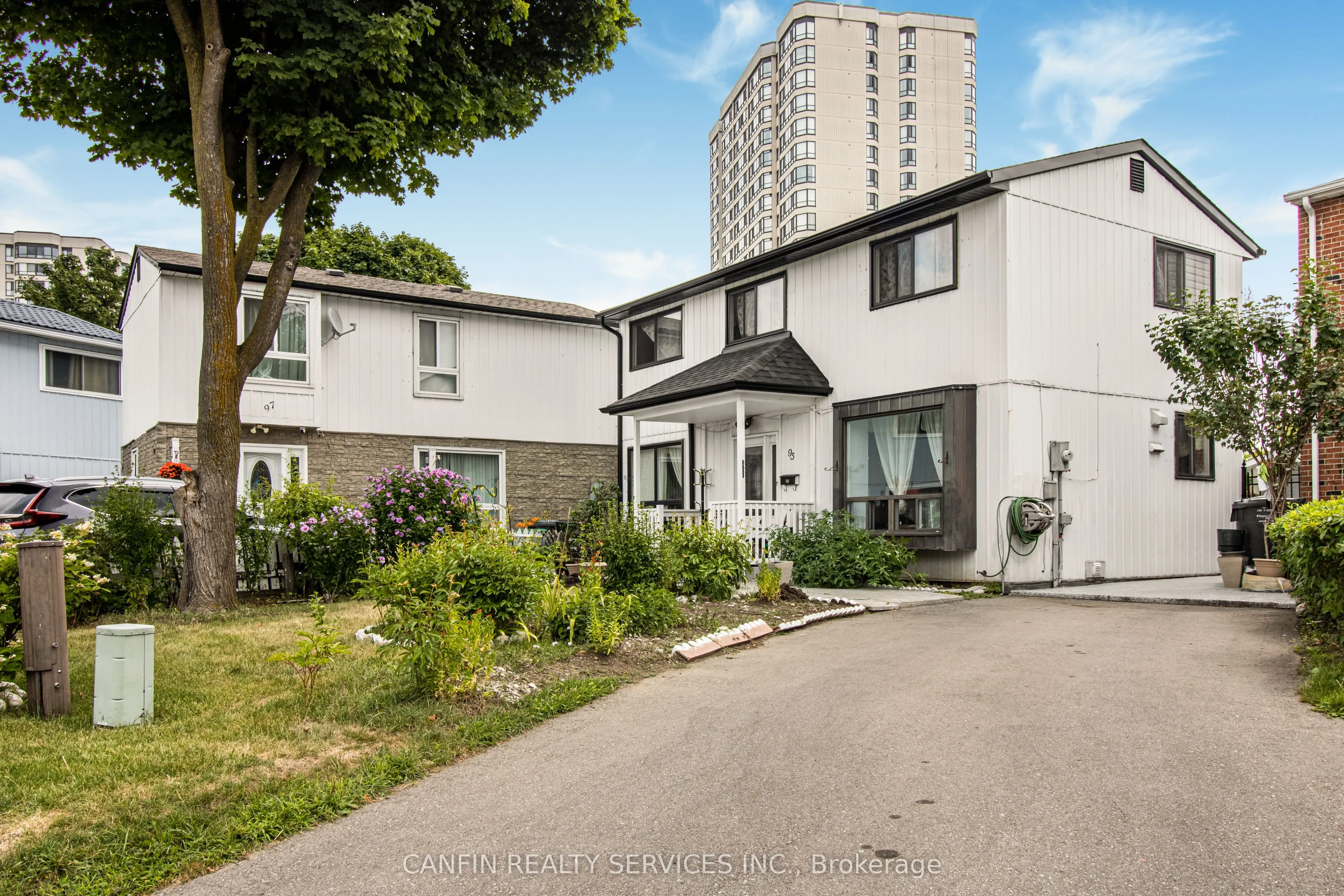 95 Huntingwood Crescent