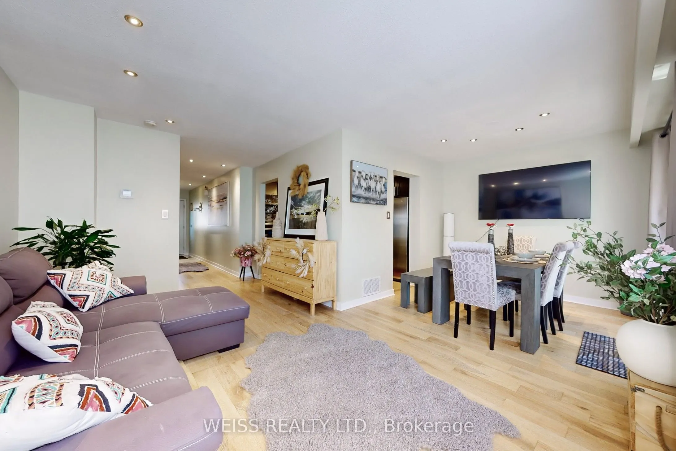 2120 Rathburn Road E, #5