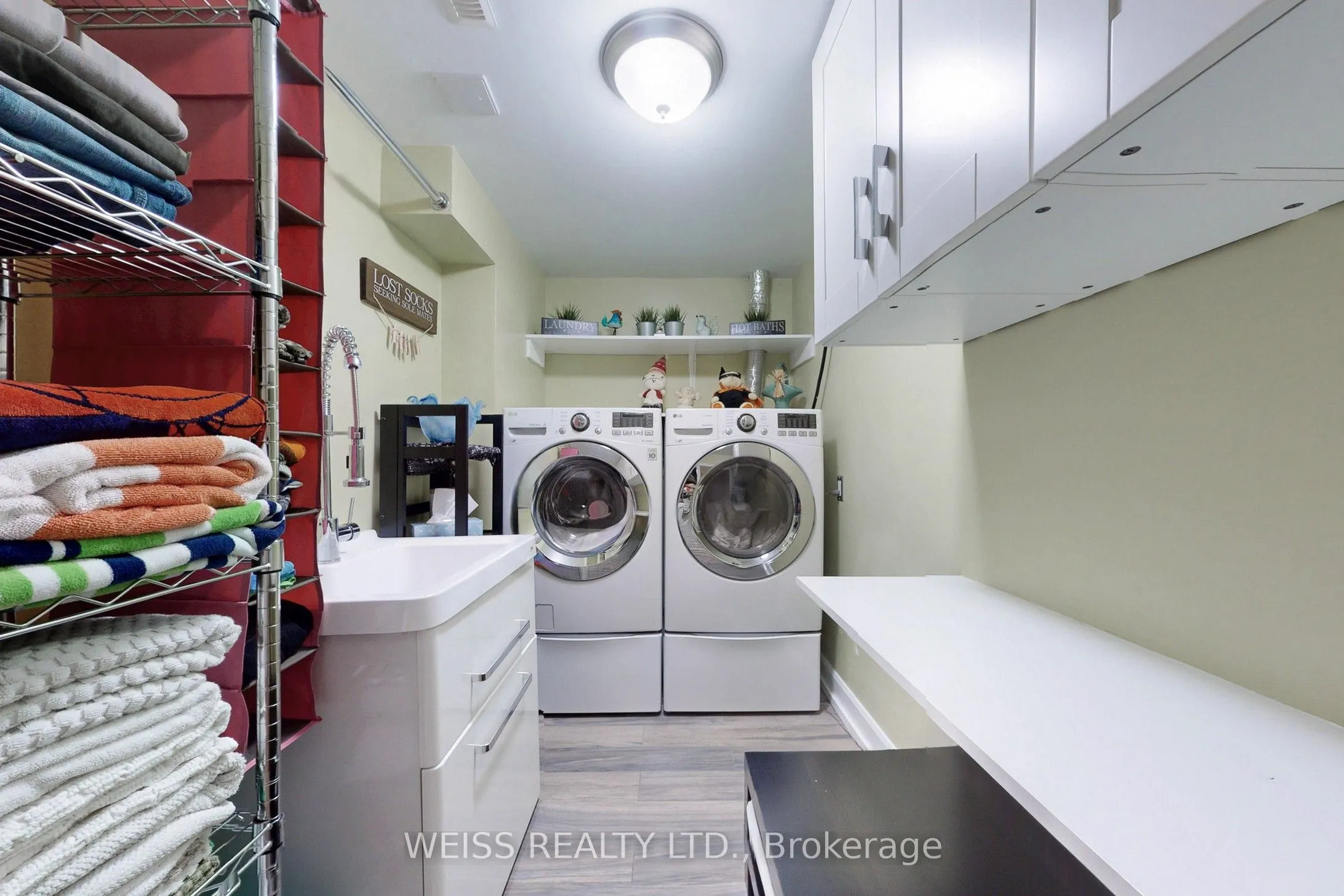 2120 Rathburn Road E, #5