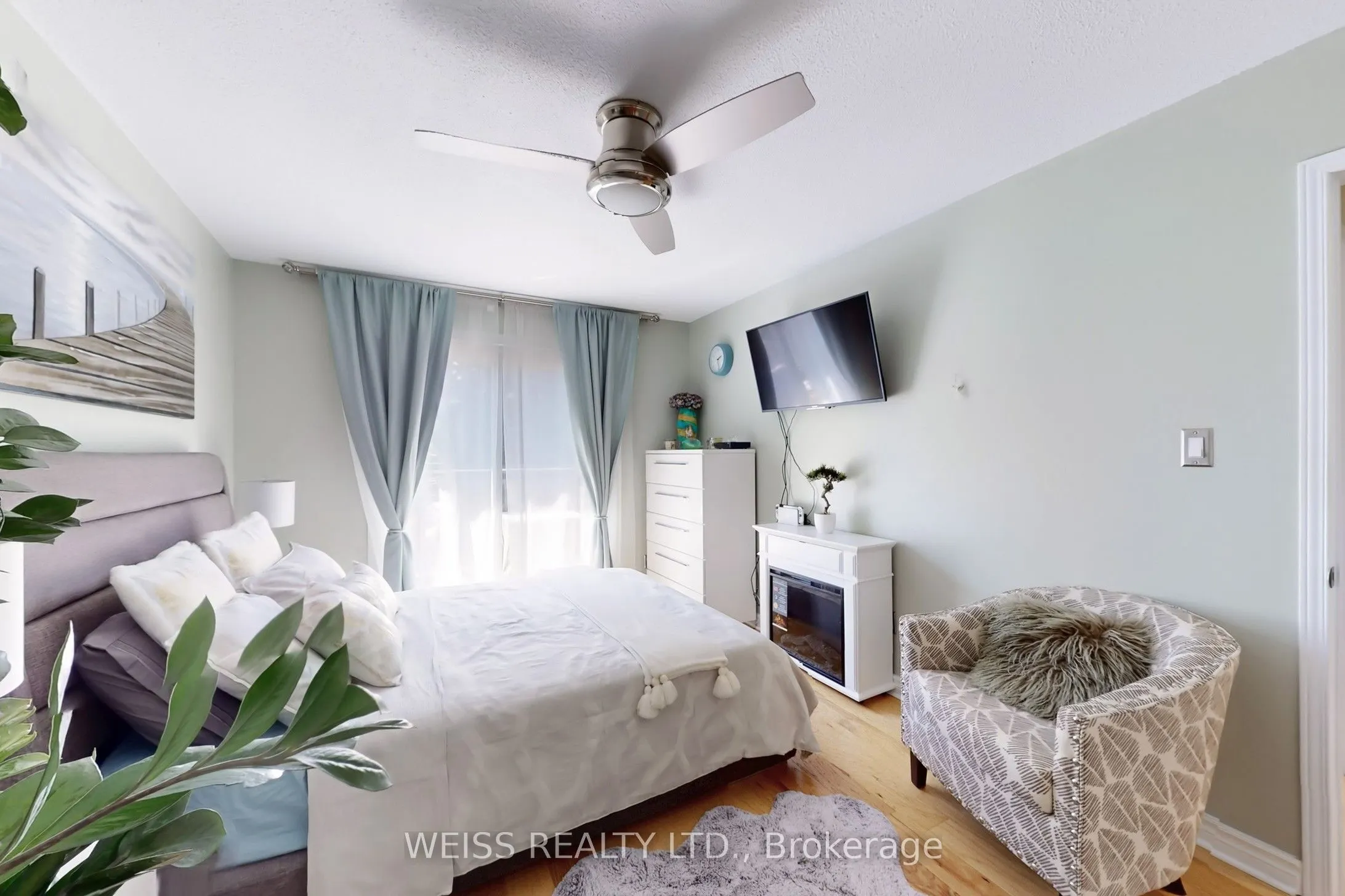 2120 Rathburn Road E, #5