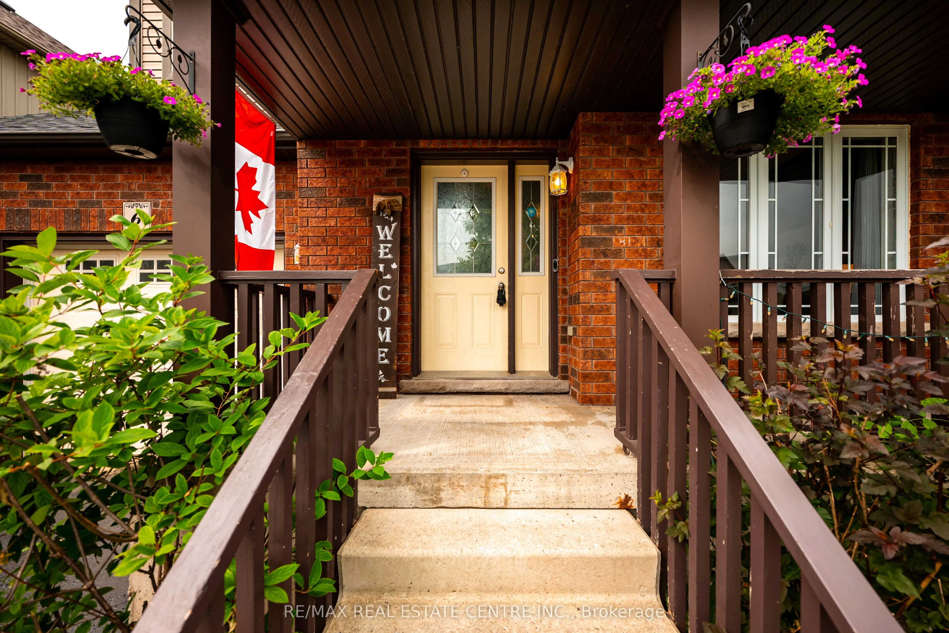6 Maude Court
