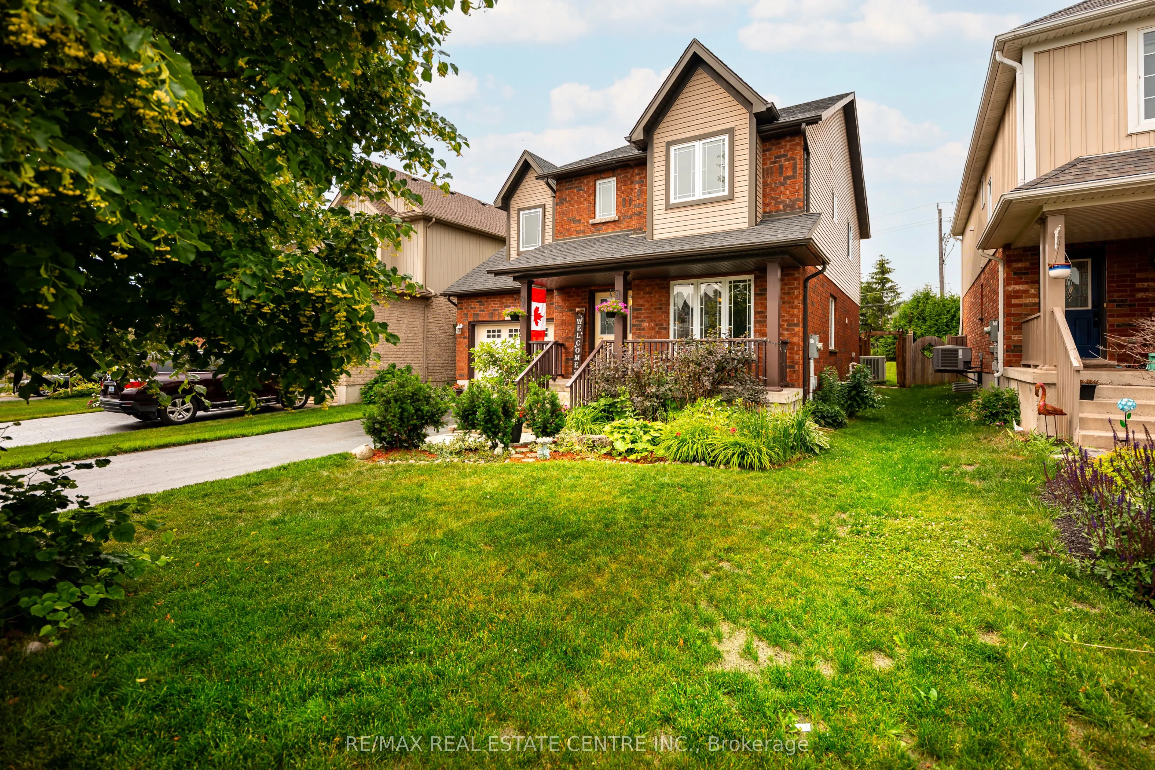 6 Maude Court