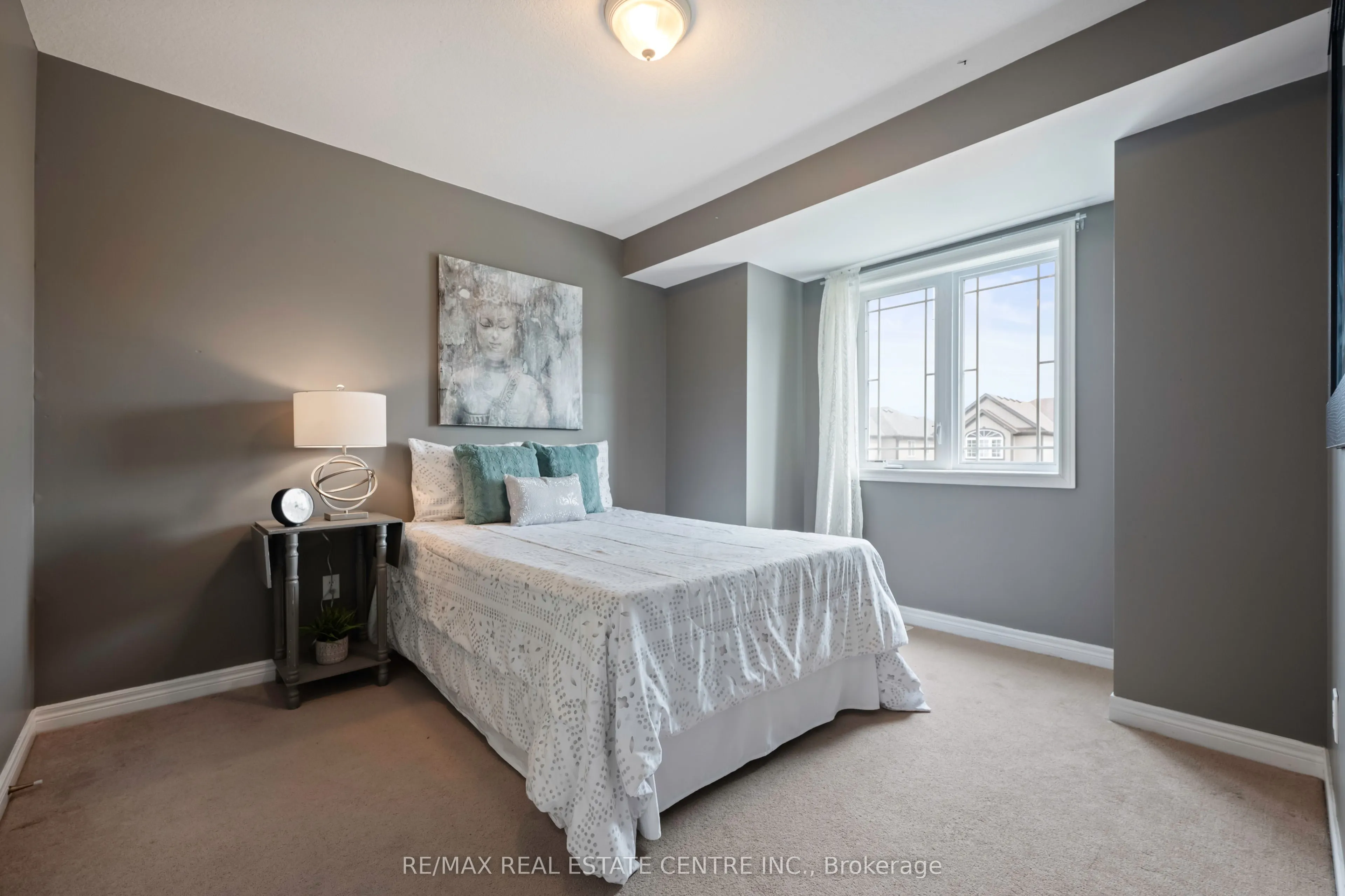 6 Maude Court
