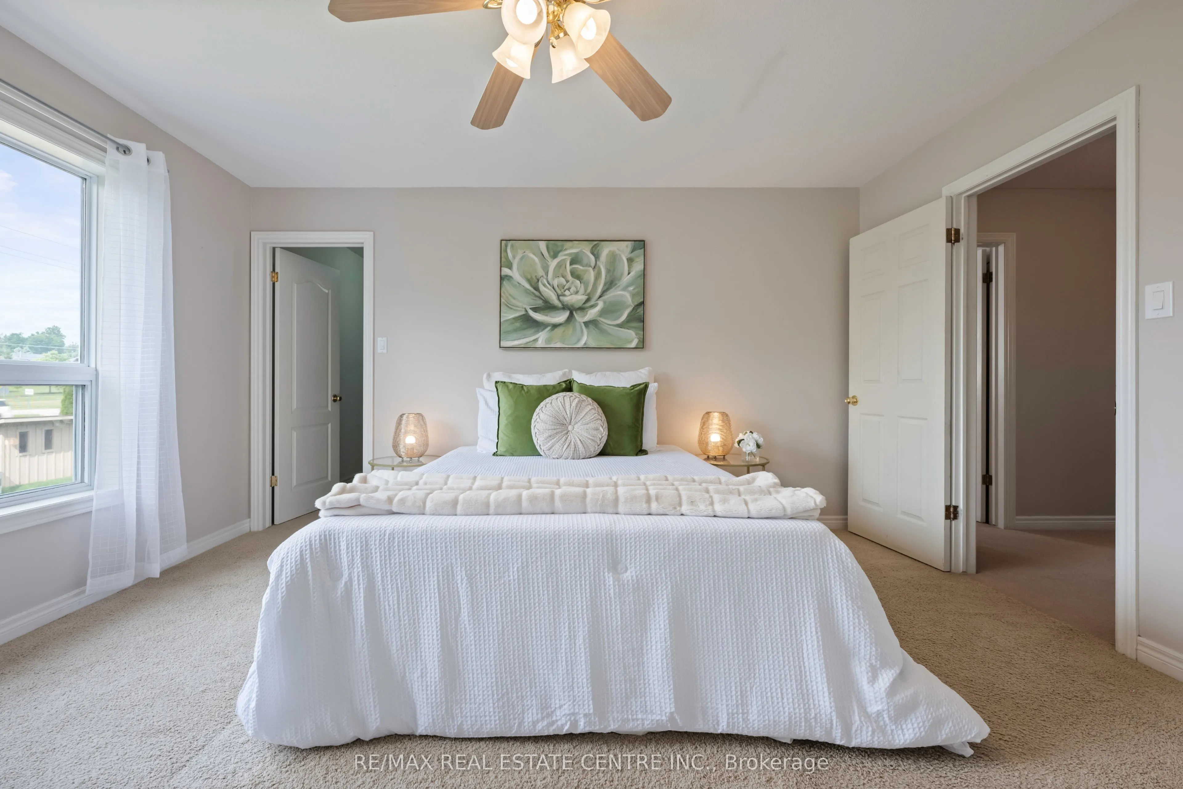 6 Maude Court