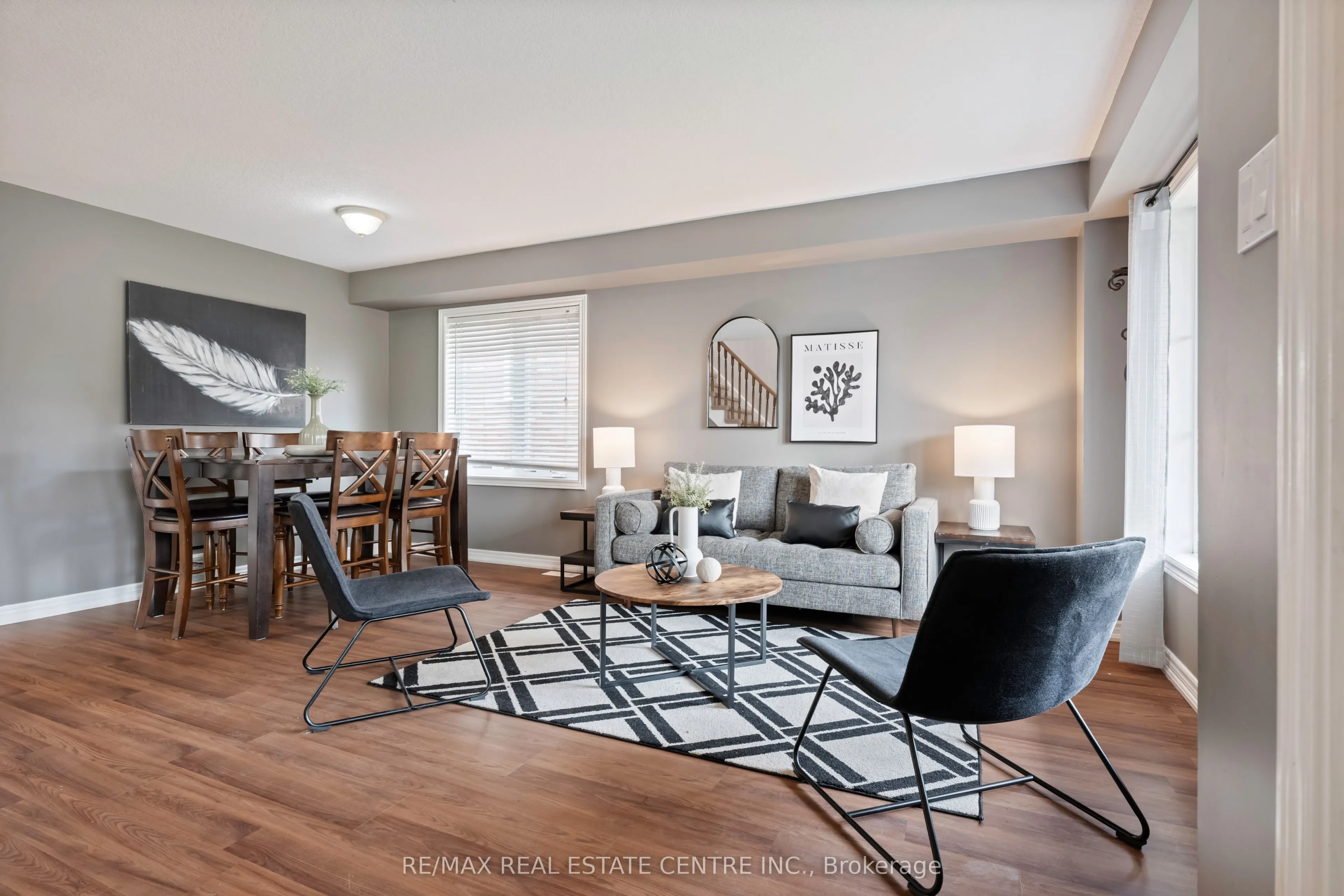 6 Maude Court