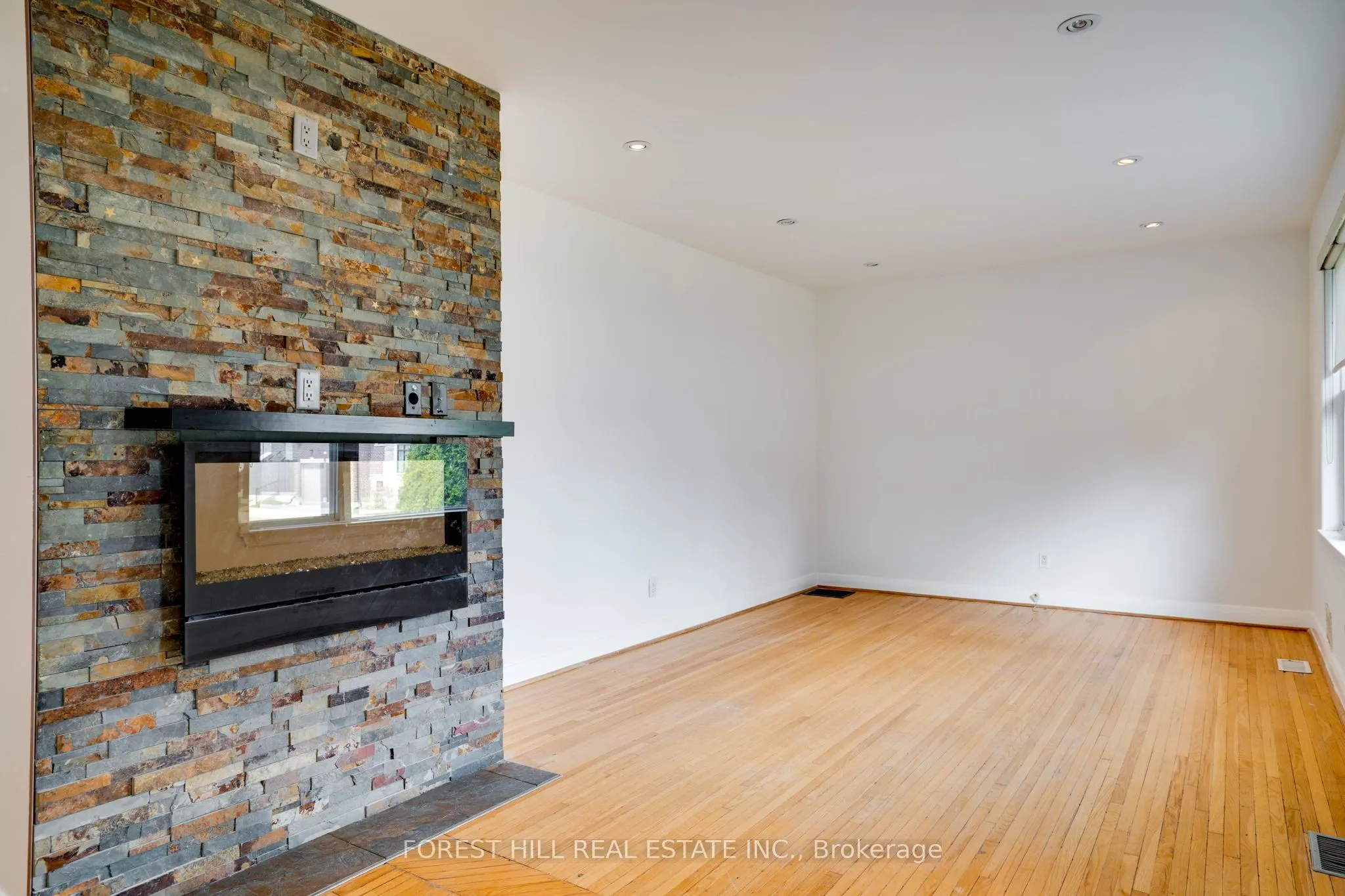 12 Glen Agar Drive