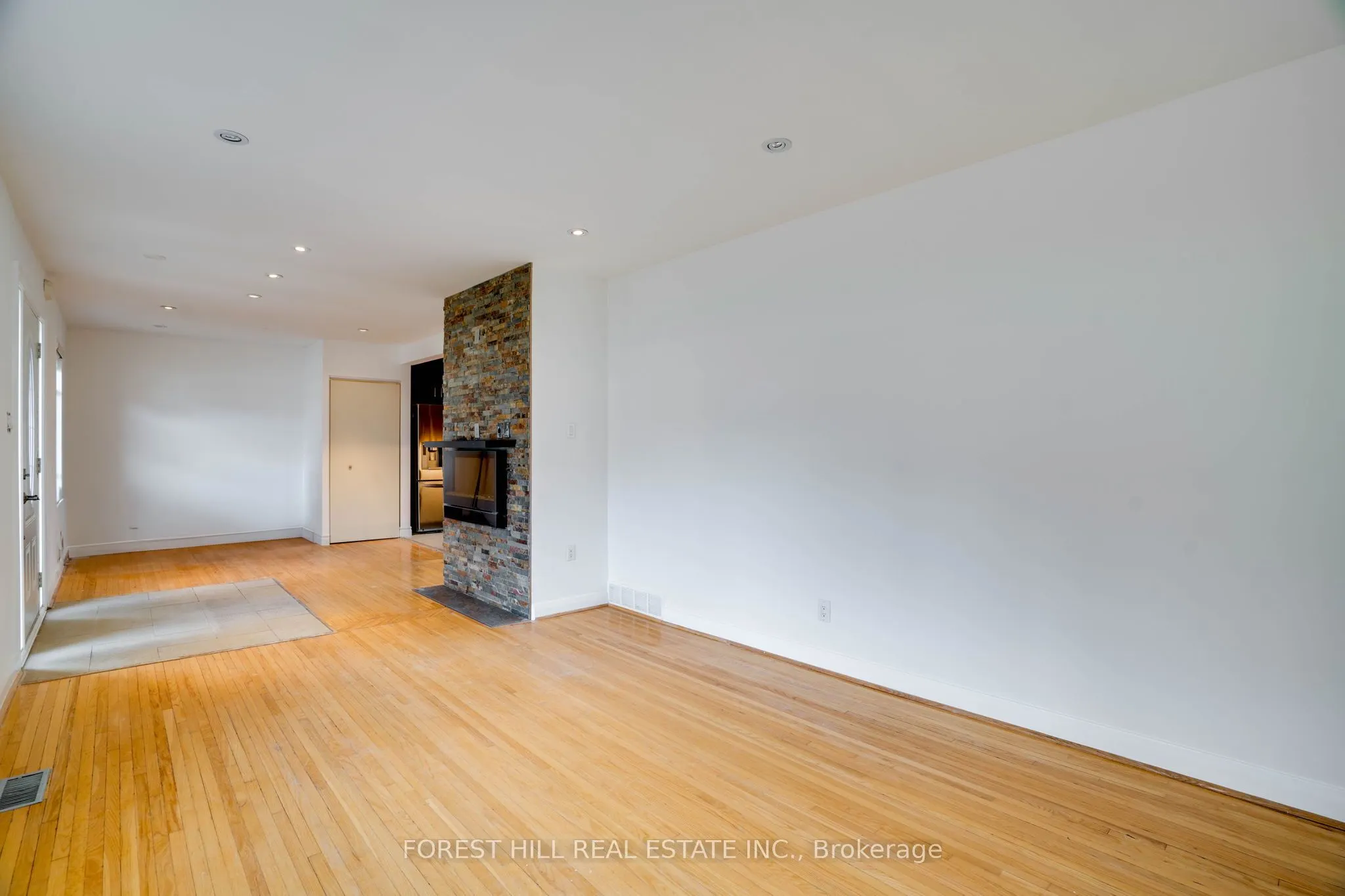 12 Glen Agar Drive
