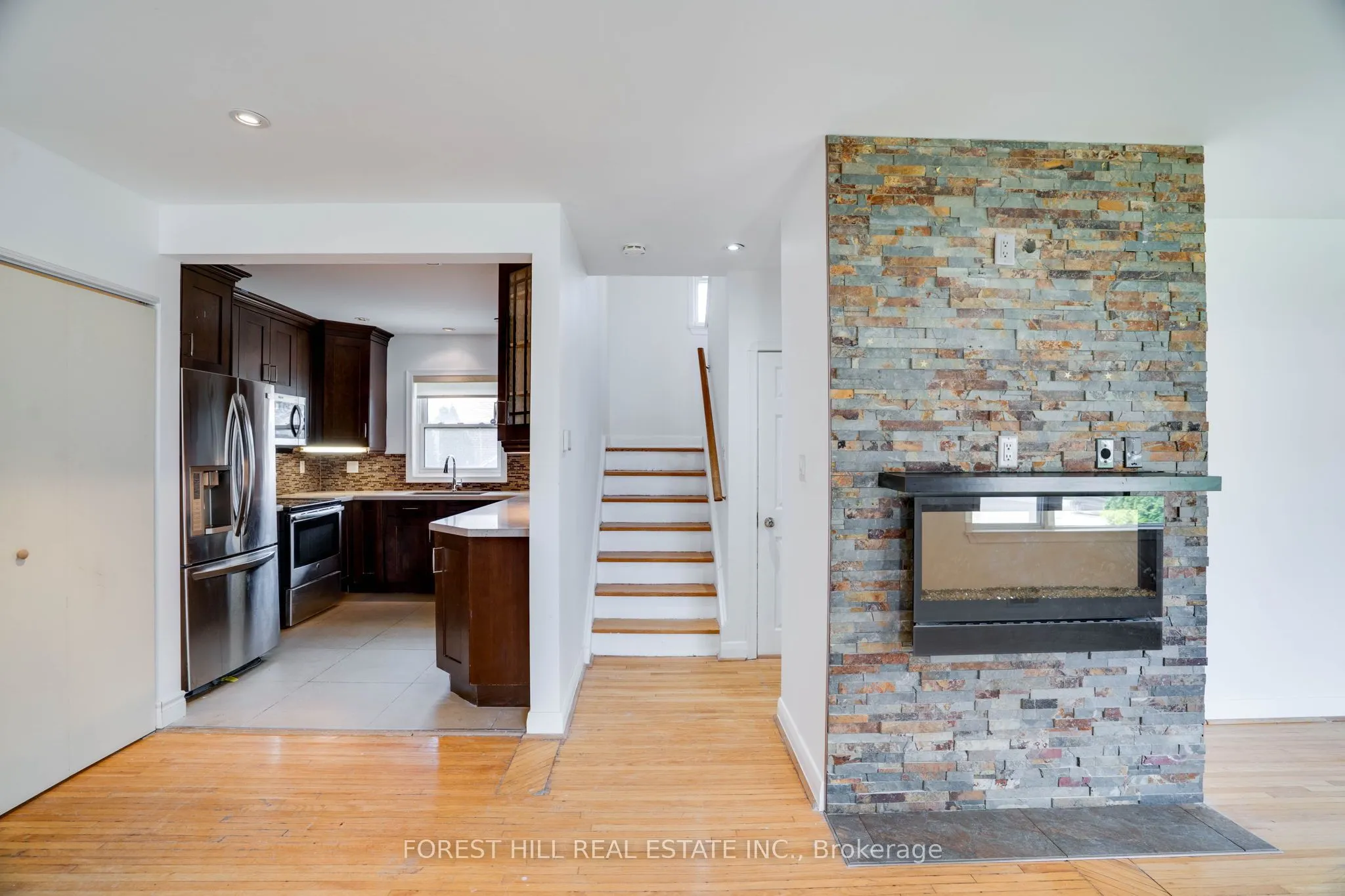 12 Glen Agar Drive