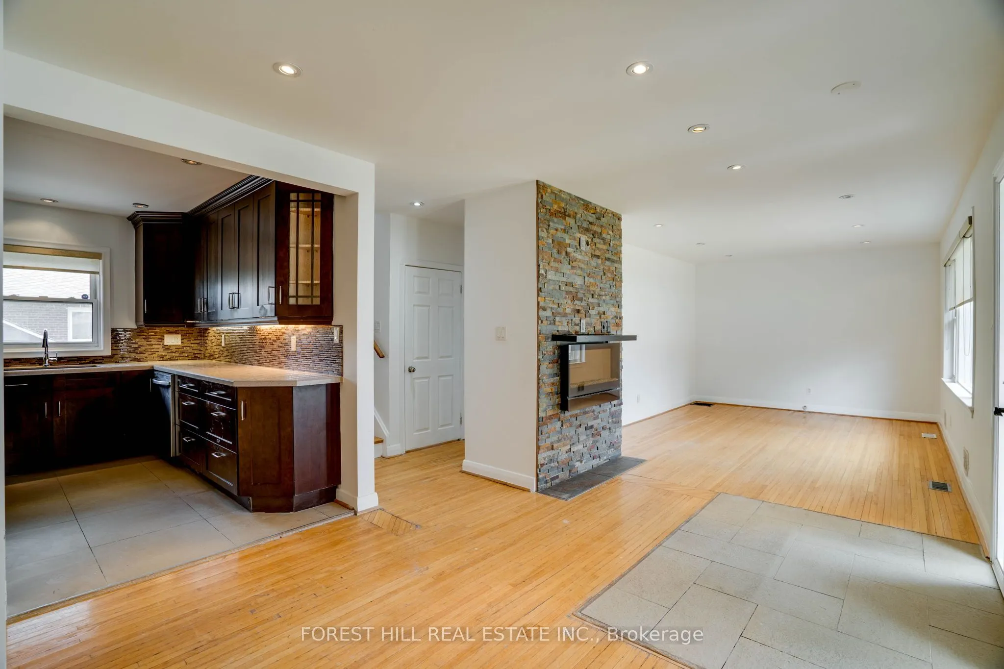 12 Glen Agar Drive