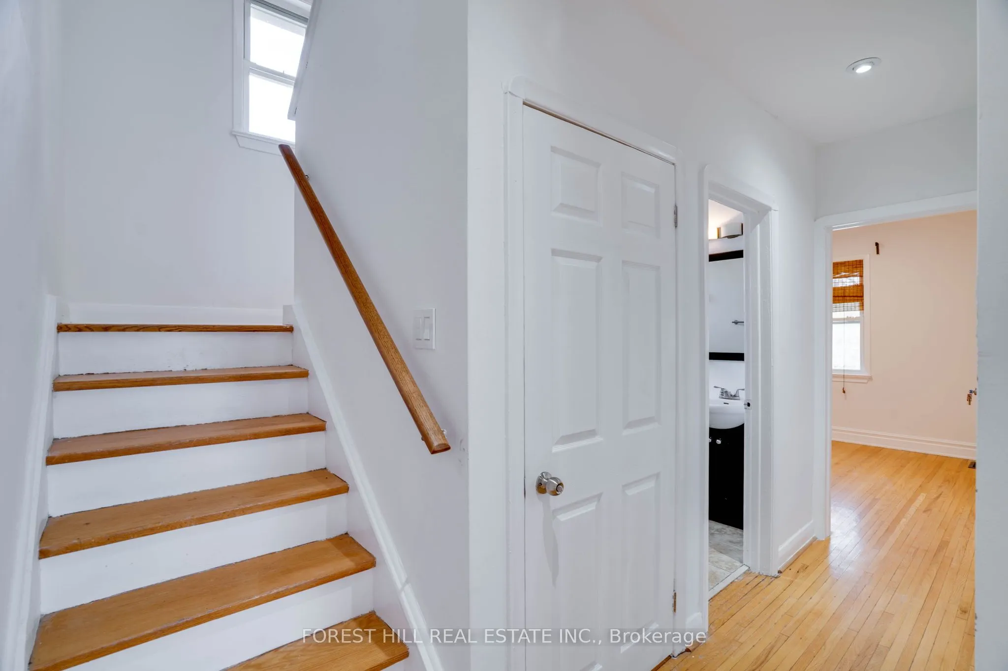 12 Glen Agar Drive