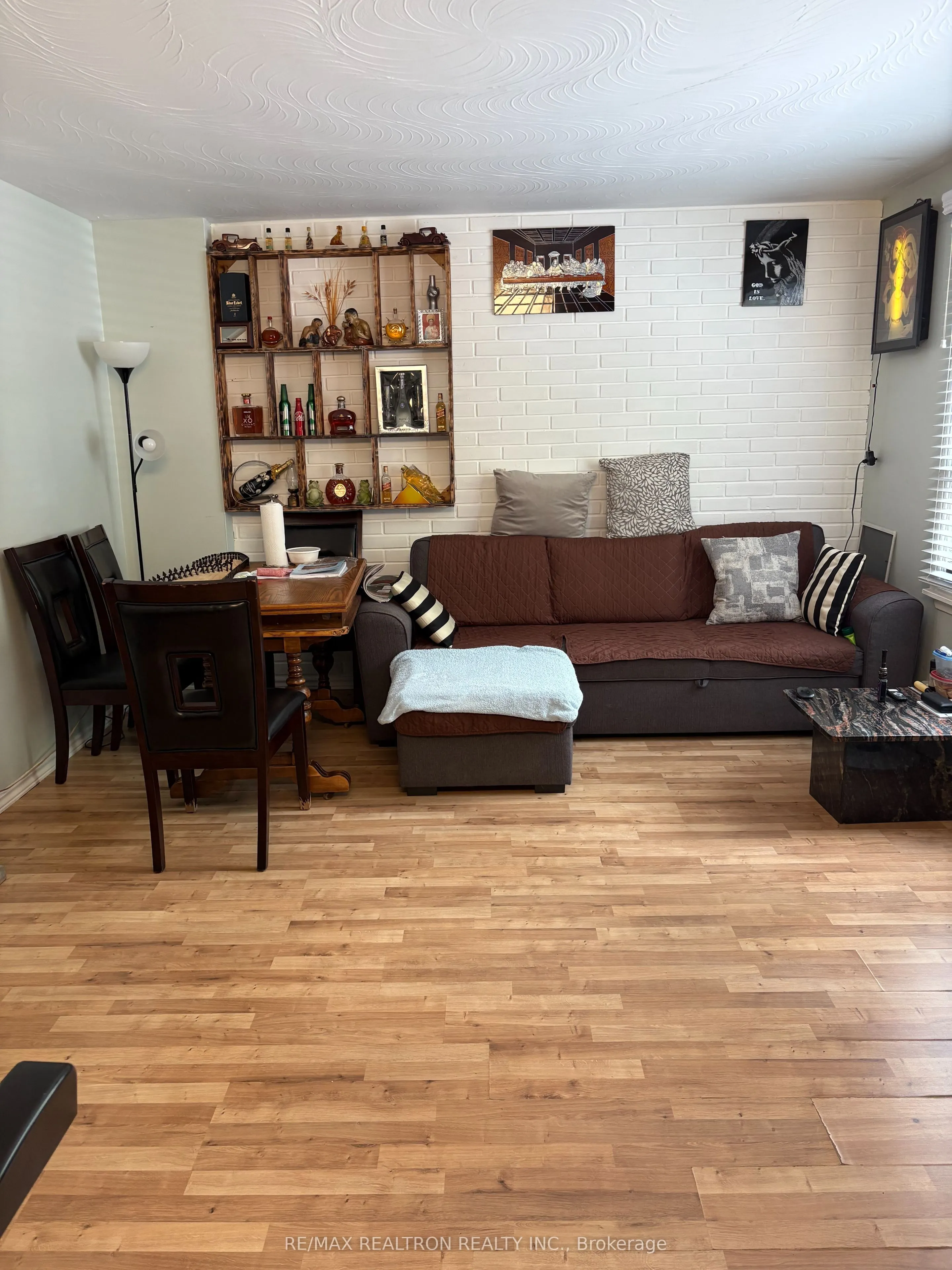 1195 Lakeshore Road E