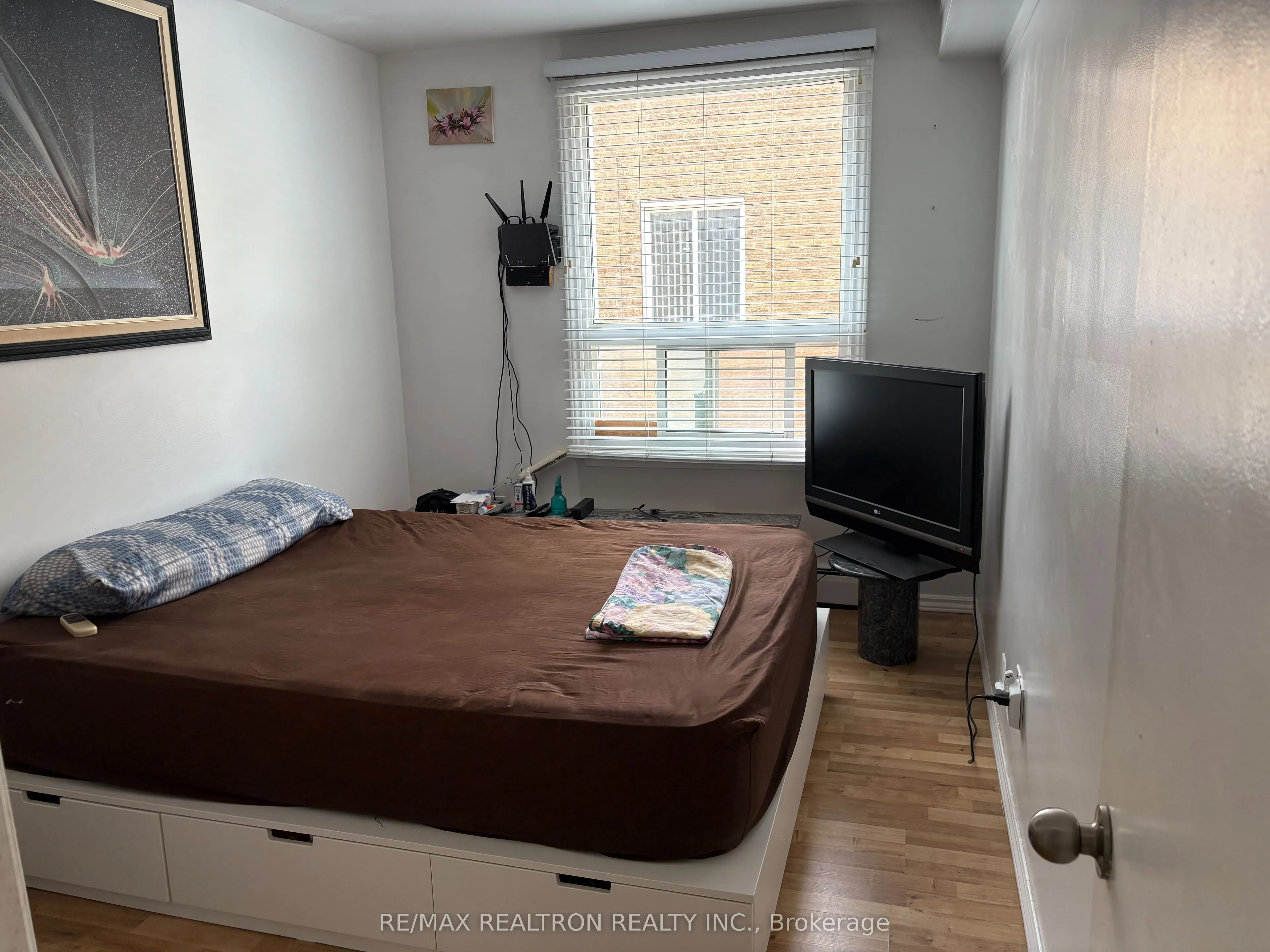 1195 Lakeshore Road E
