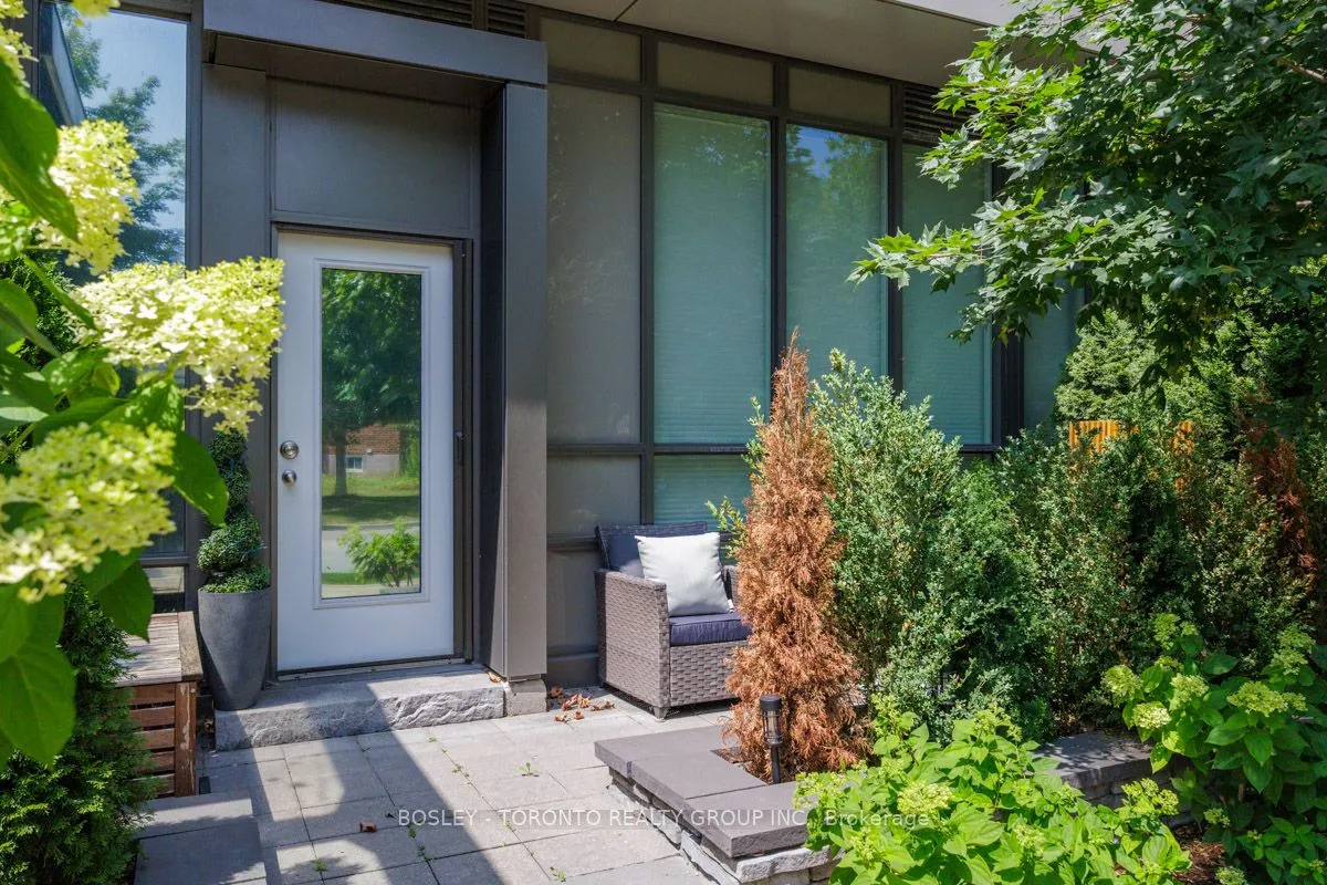 8 Fieldway Road, #105