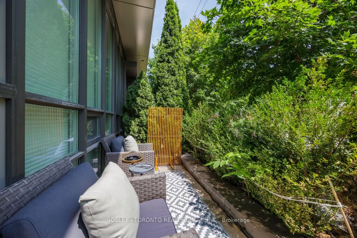 8 Fieldway Road, #105
